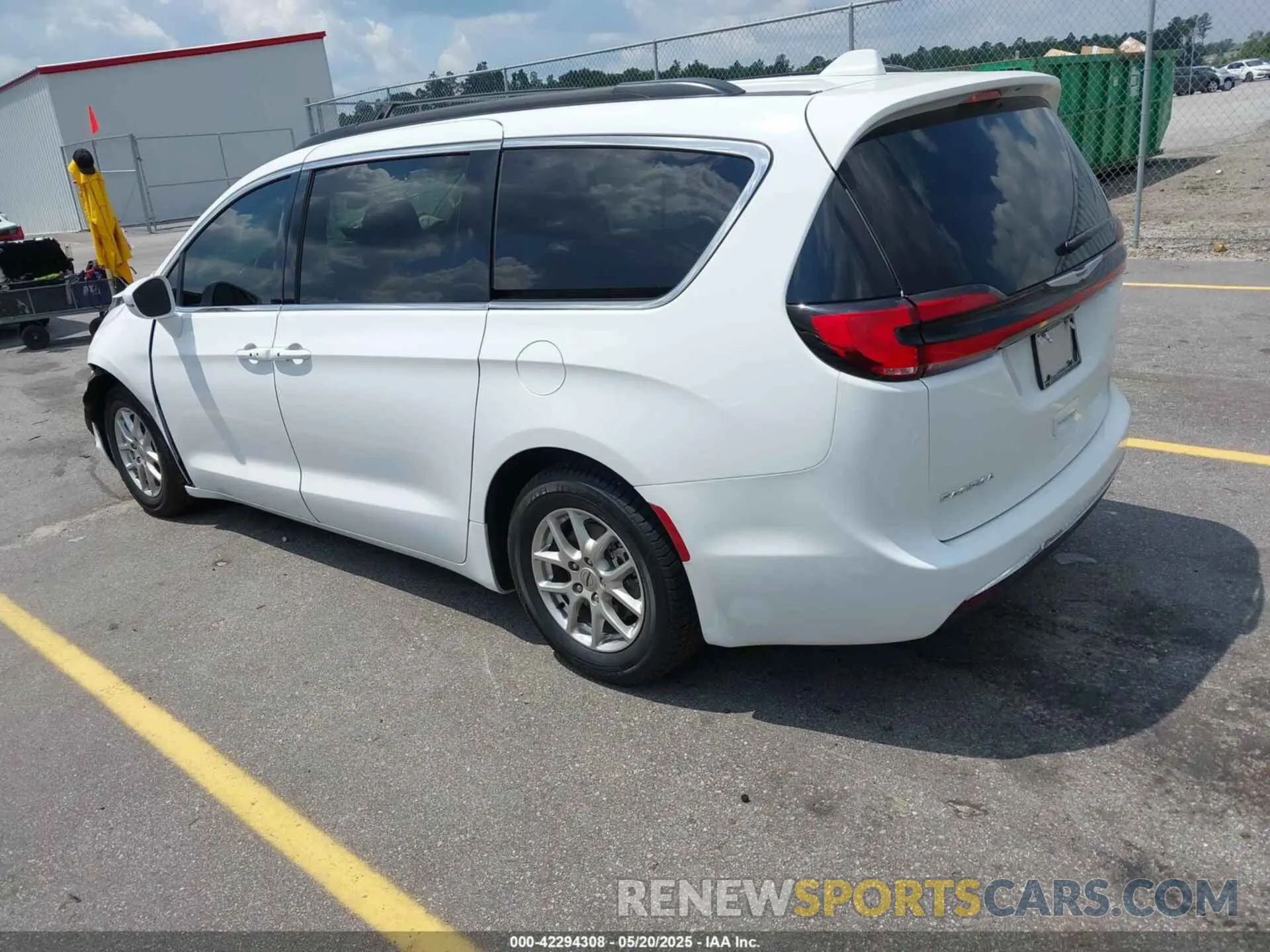 3 Фотография поврежденного автомобиля 2C4RC1BG2NR169772 CHRYSLER PACIFICA 2022