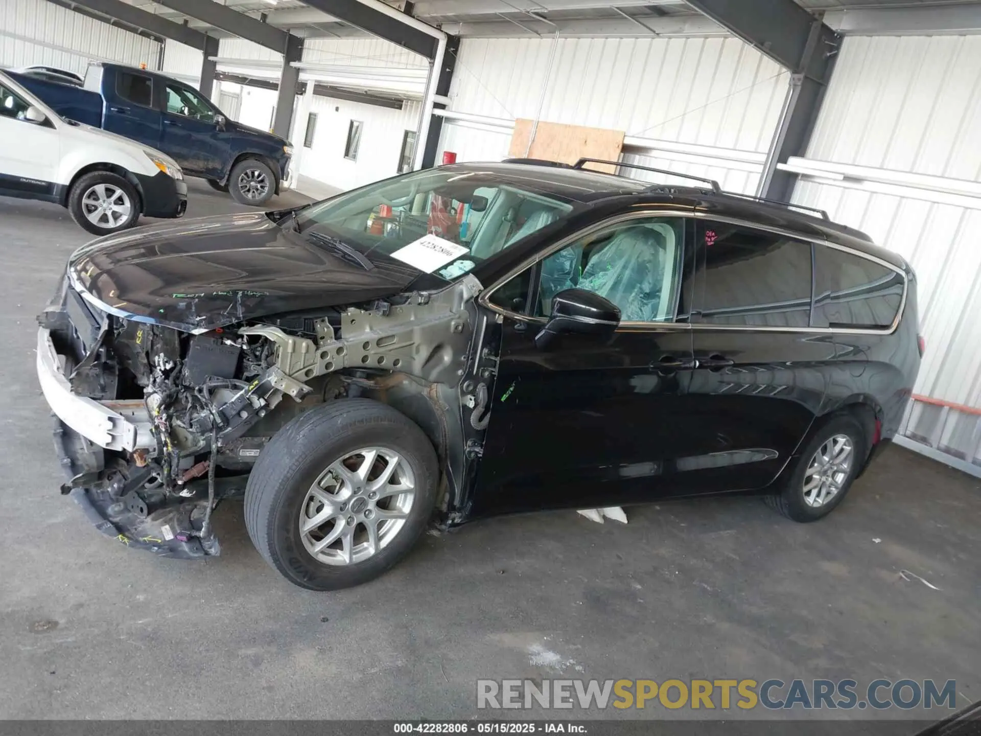 15 Photograph of a damaged car 2C4RC1BG3NR142192 CHRYSLER PACIFICA 2022