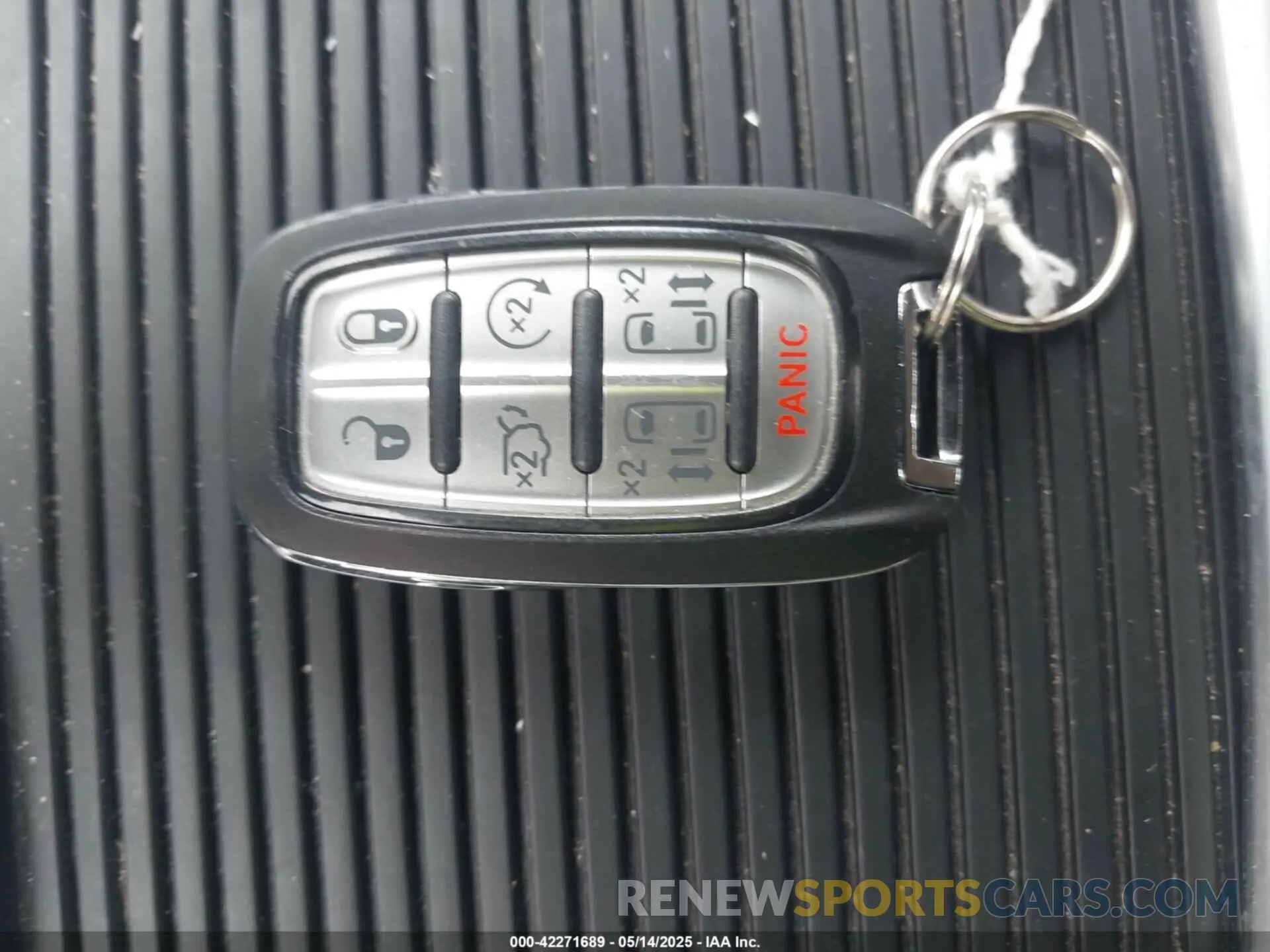 11 Фотография поврежденного автомобиля 2C4RC1BG3NR146081 CHRYSLER PACIFICA 2022