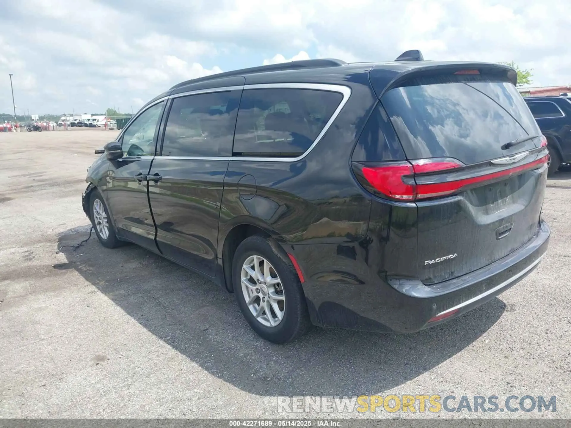 3 Фотография поврежденного автомобиля 2C4RC1BG3NR146081 CHRYSLER PACIFICA 2022