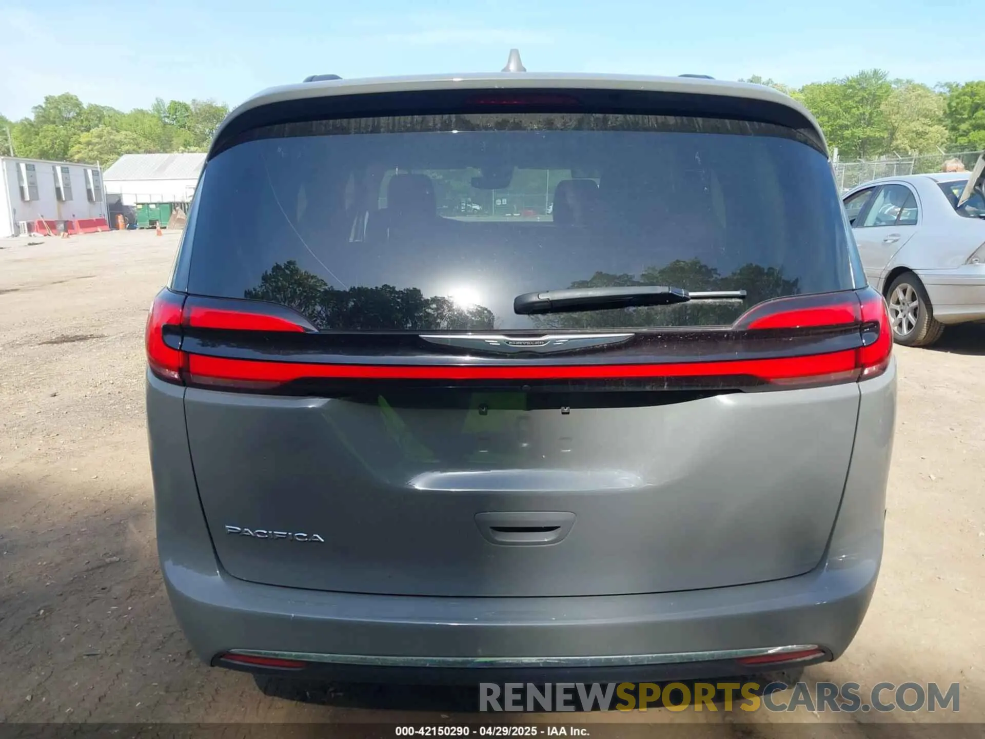 16 Фотография поврежденного автомобиля 2C4RC1BG3NR168565 CHRYSLER PACIFICA 2022