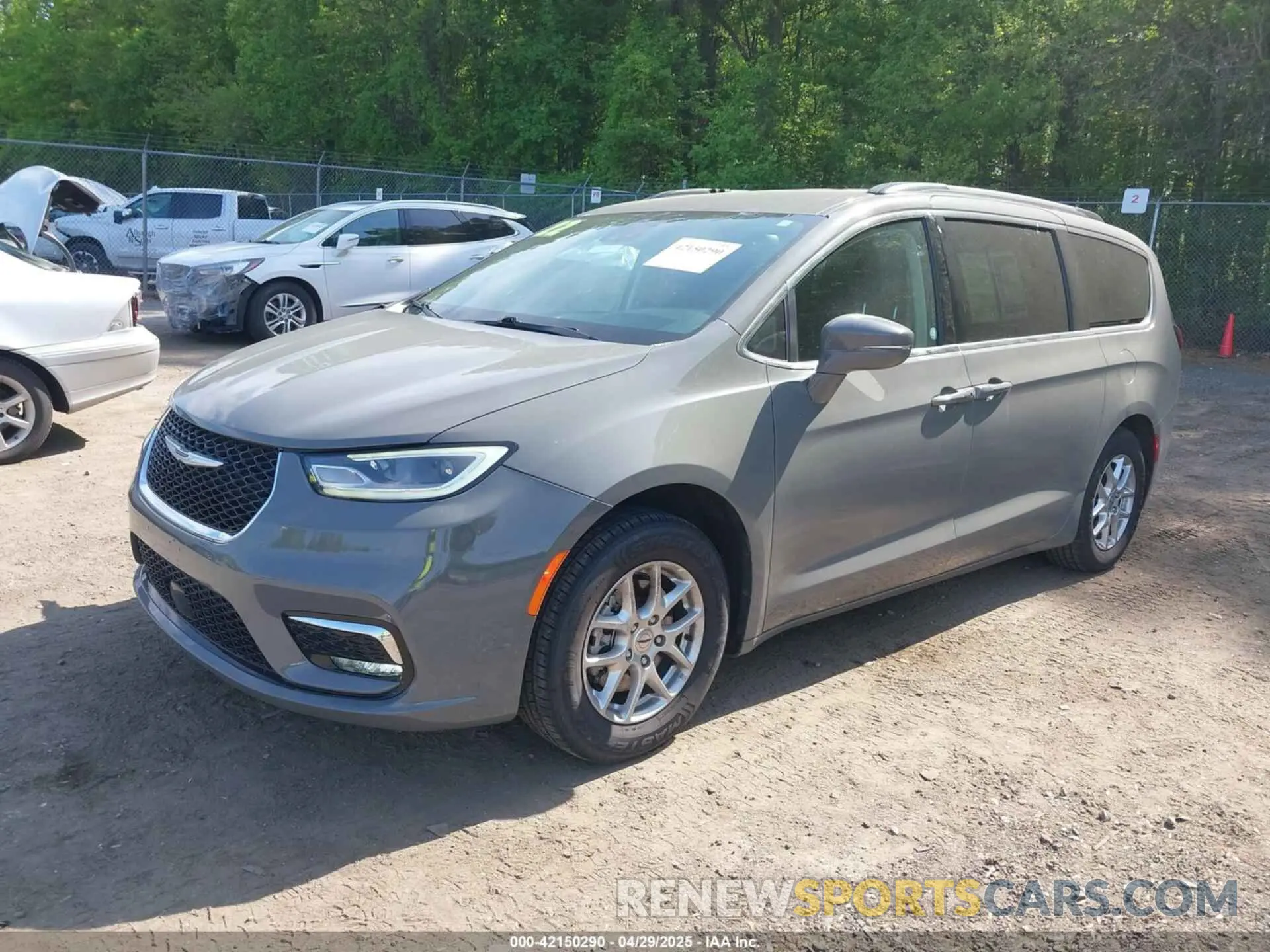 2 Фотография поврежденного автомобиля 2C4RC1BG3NR168565 CHRYSLER PACIFICA 2022