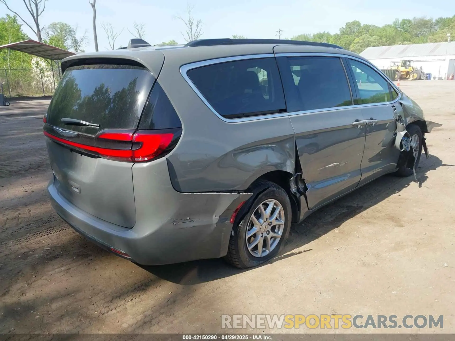 4 Фотография поврежденного автомобиля 2C4RC1BG3NR168565 CHRYSLER PACIFICA 2022