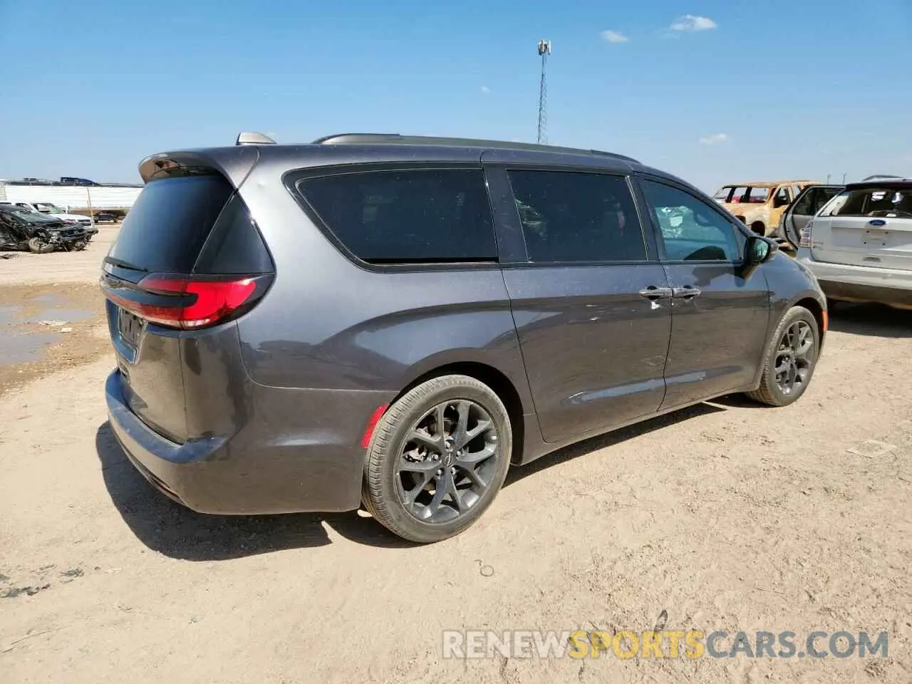 3 Фотография поврежденного автомобиля 2C4RC1BG3NR225735 CHRYSLER PACIFICA 2022