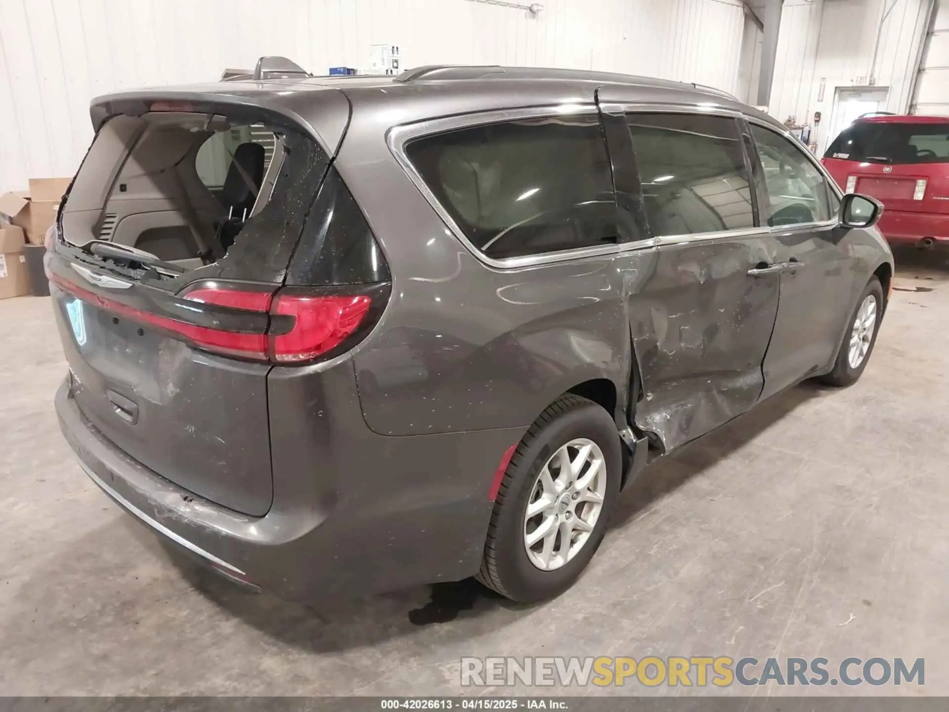 4 Фотография поврежденного автомобиля 2C4RC1BG4NR109475 CHRYSLER PACIFICA 2022