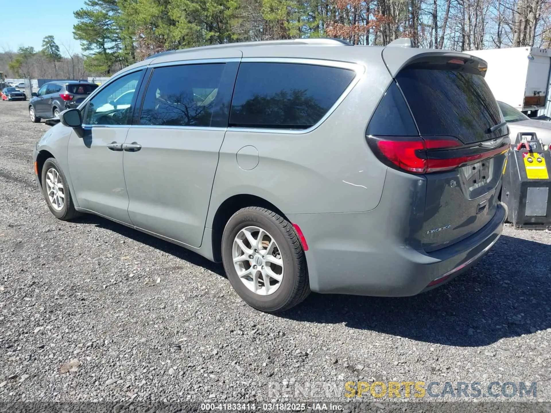 3 Фотография поврежденного автомобиля 2C4RC1BG4NR169501 CHRYSLER PACIFICA 2022