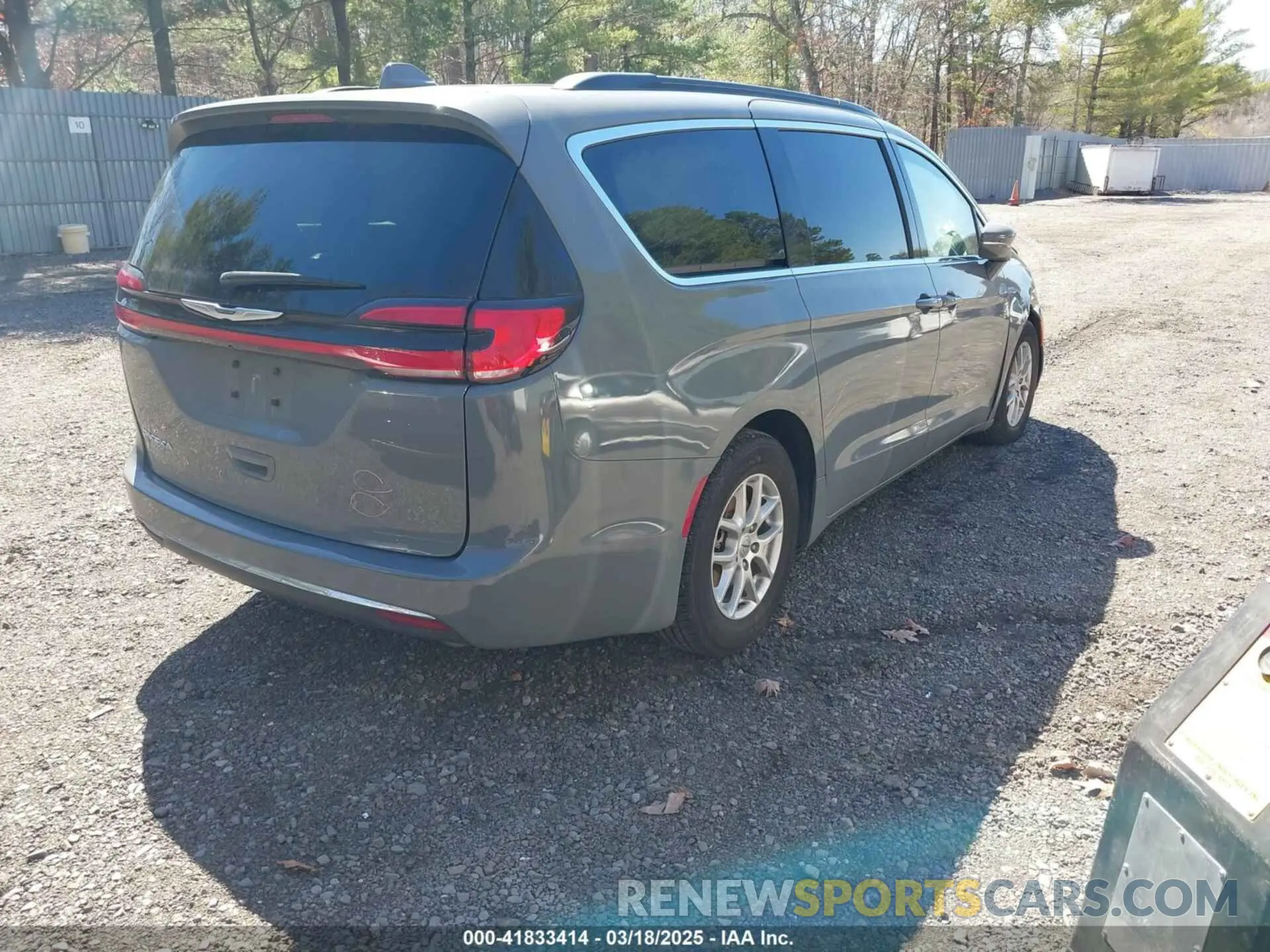 4 Фотография поврежденного автомобиля 2C4RC1BG4NR169501 CHRYSLER PACIFICA 2022