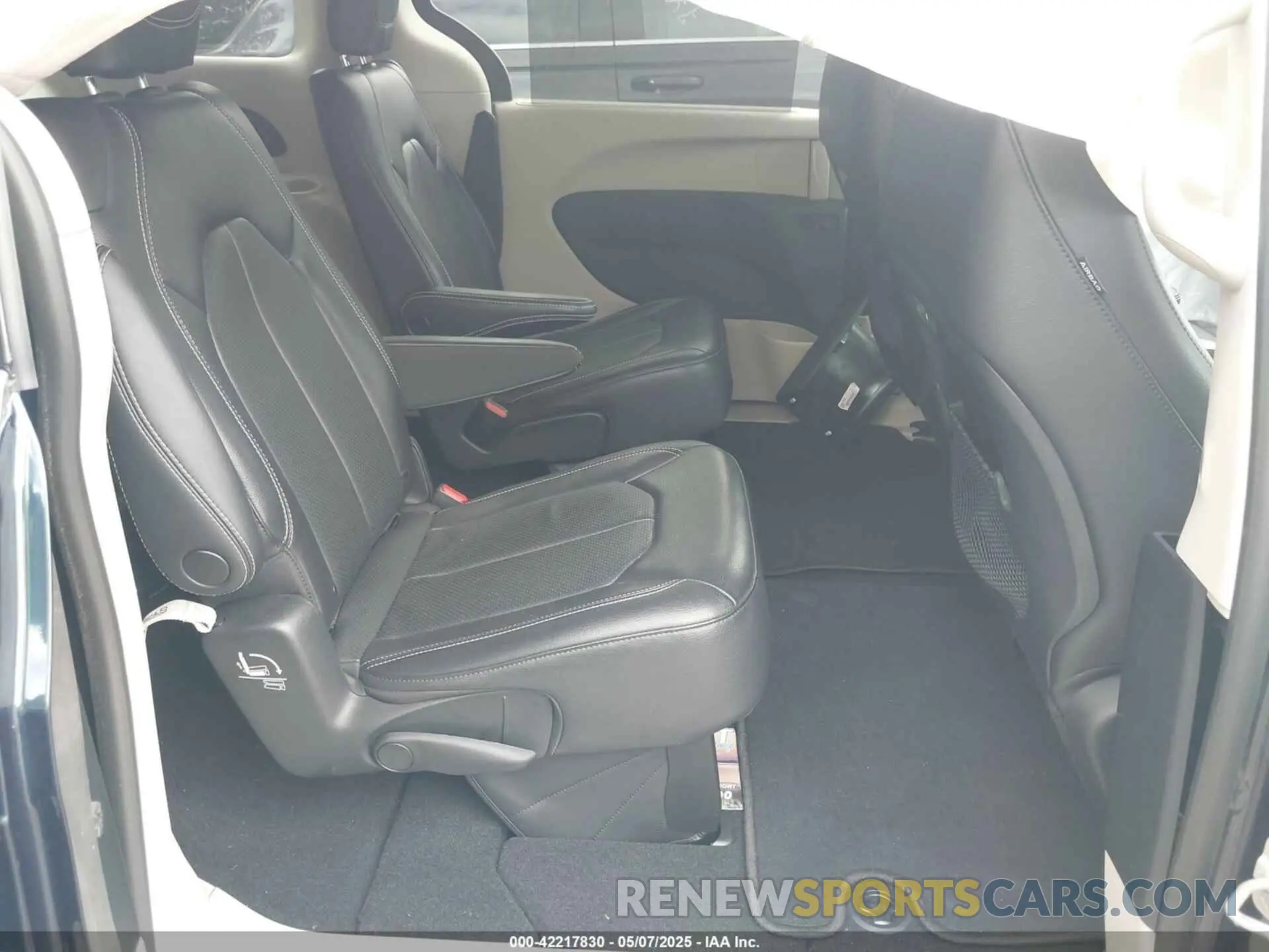 8 Фотография поврежденного автомобиля 2C4RC1BG4NR186458 CHRYSLER PACIFICA 2022