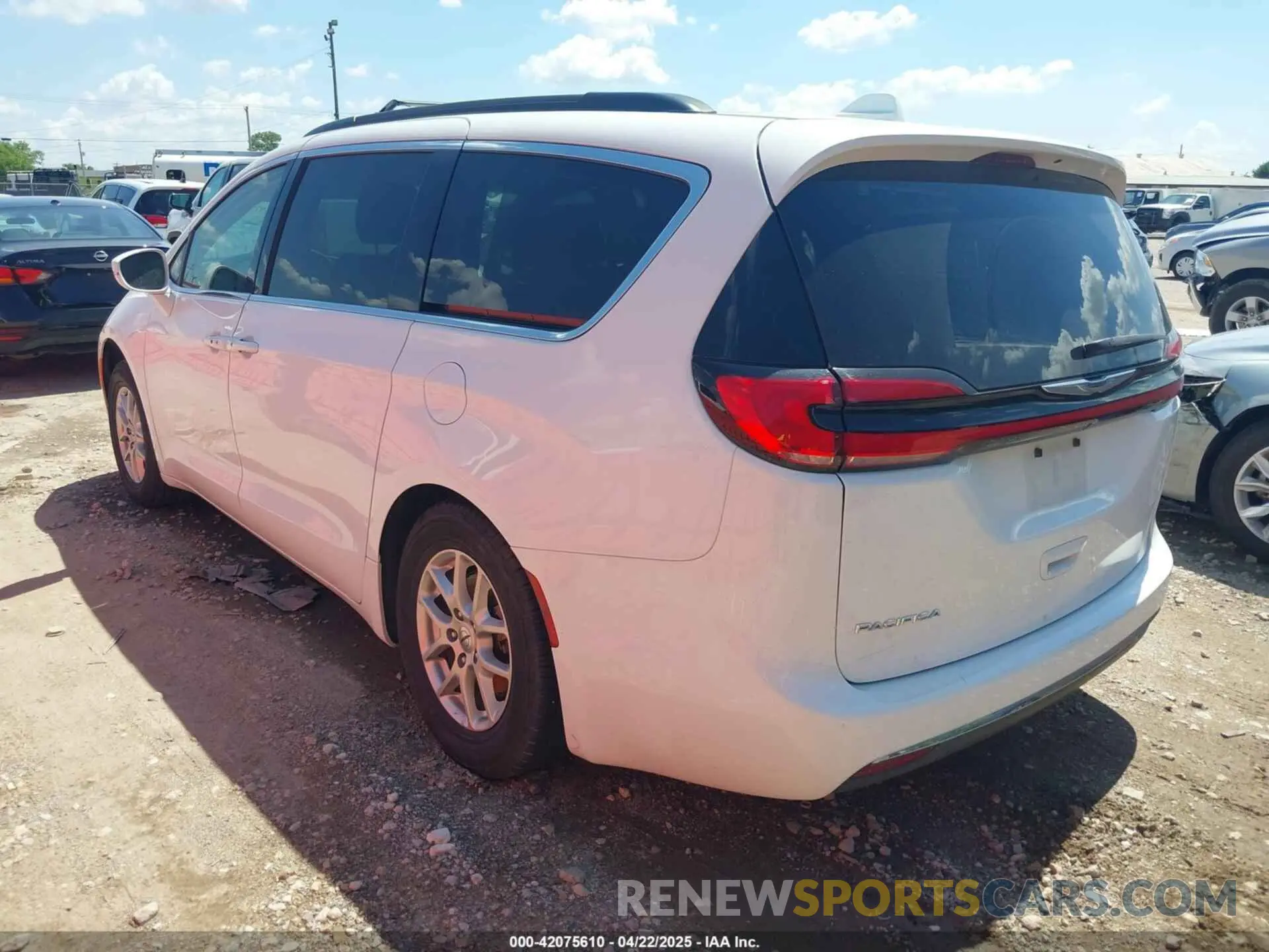 3 Фотография поврежденного автомобиля 2C4RC1BG4NR188999 CHRYSLER PACIFICA 2022