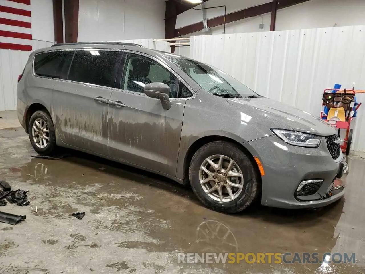 4 Photograph of a damaged car 2C4RC1BG4NR195418 CHRYSLER PACIFICA 2022