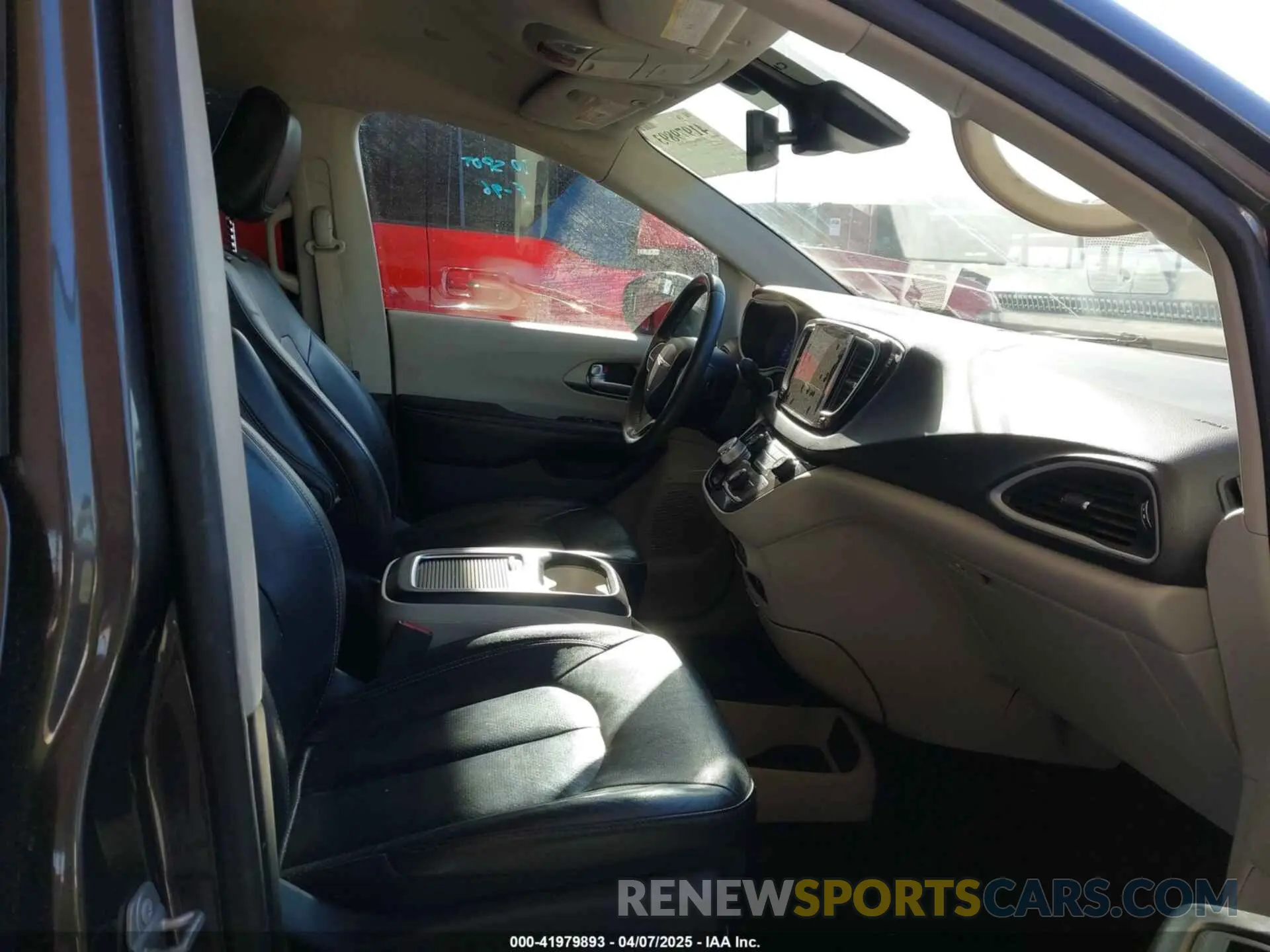 5 Фотография поврежденного автомобиля 2C4RC1BG5NR111428 CHRYSLER PACIFICA 2022