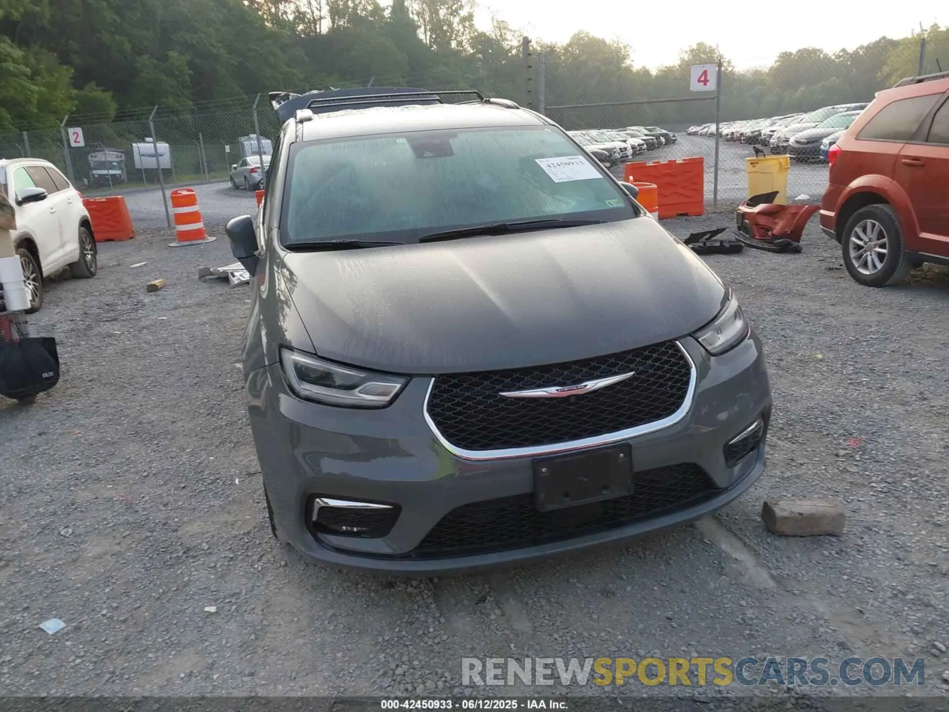 12 Photograph of a damaged car 2C4RC1BG5NR152545 CHRYSLER PACIFICA 2022
