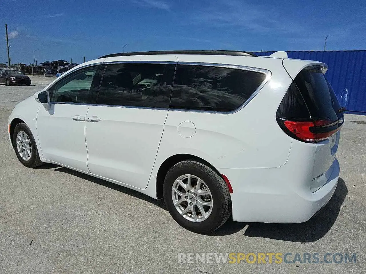 2 Photograph of a damaged car 2C4RC1BG5NR154294 CHRYSLER PACIFICA 2022