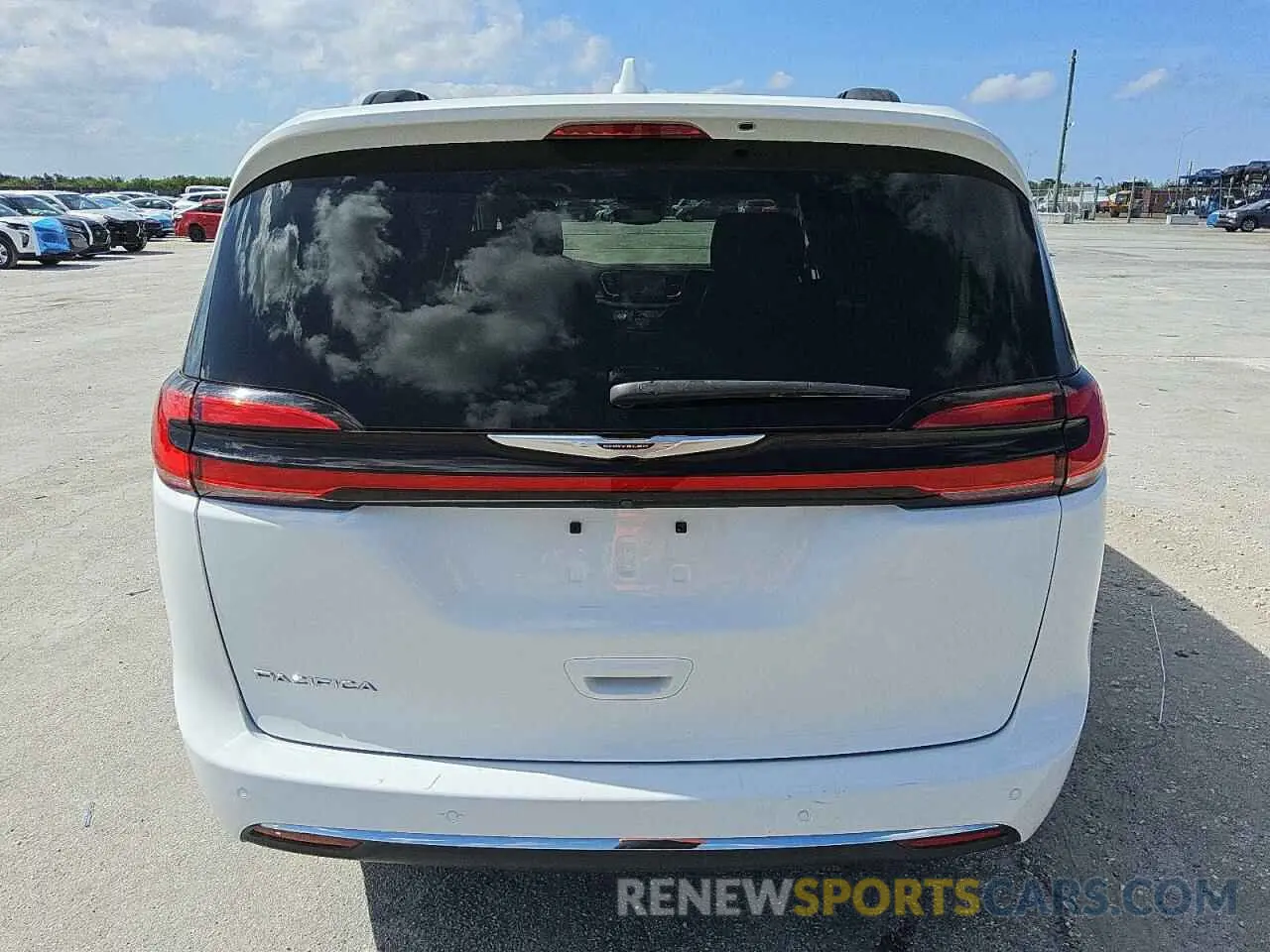 6 Photograph of a damaged car 2C4RC1BG5NR154294 CHRYSLER PACIFICA 2022