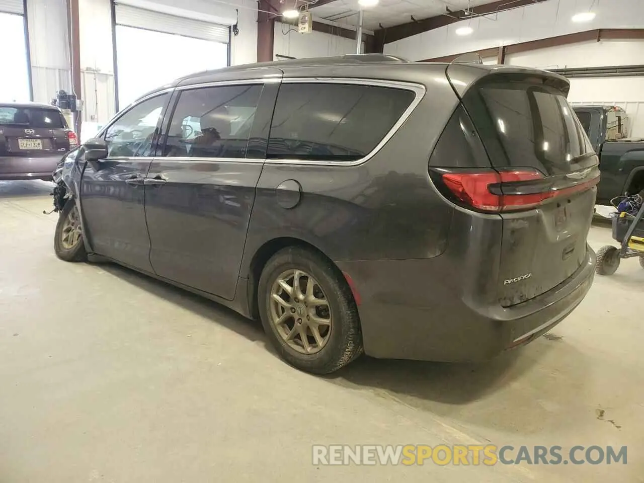 2 Фотография поврежденного автомобиля 2C4RC1BG6NR106402 CHRYSLER PACIFICA 2022
