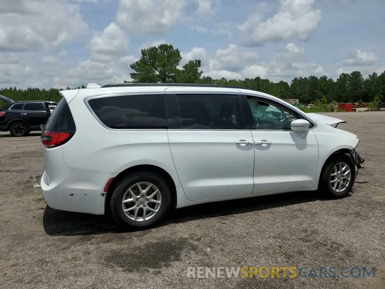 3 Photograph of a damaged car 2C4RC1BG6NR179012 CHRYSLER PACIFICA 2022