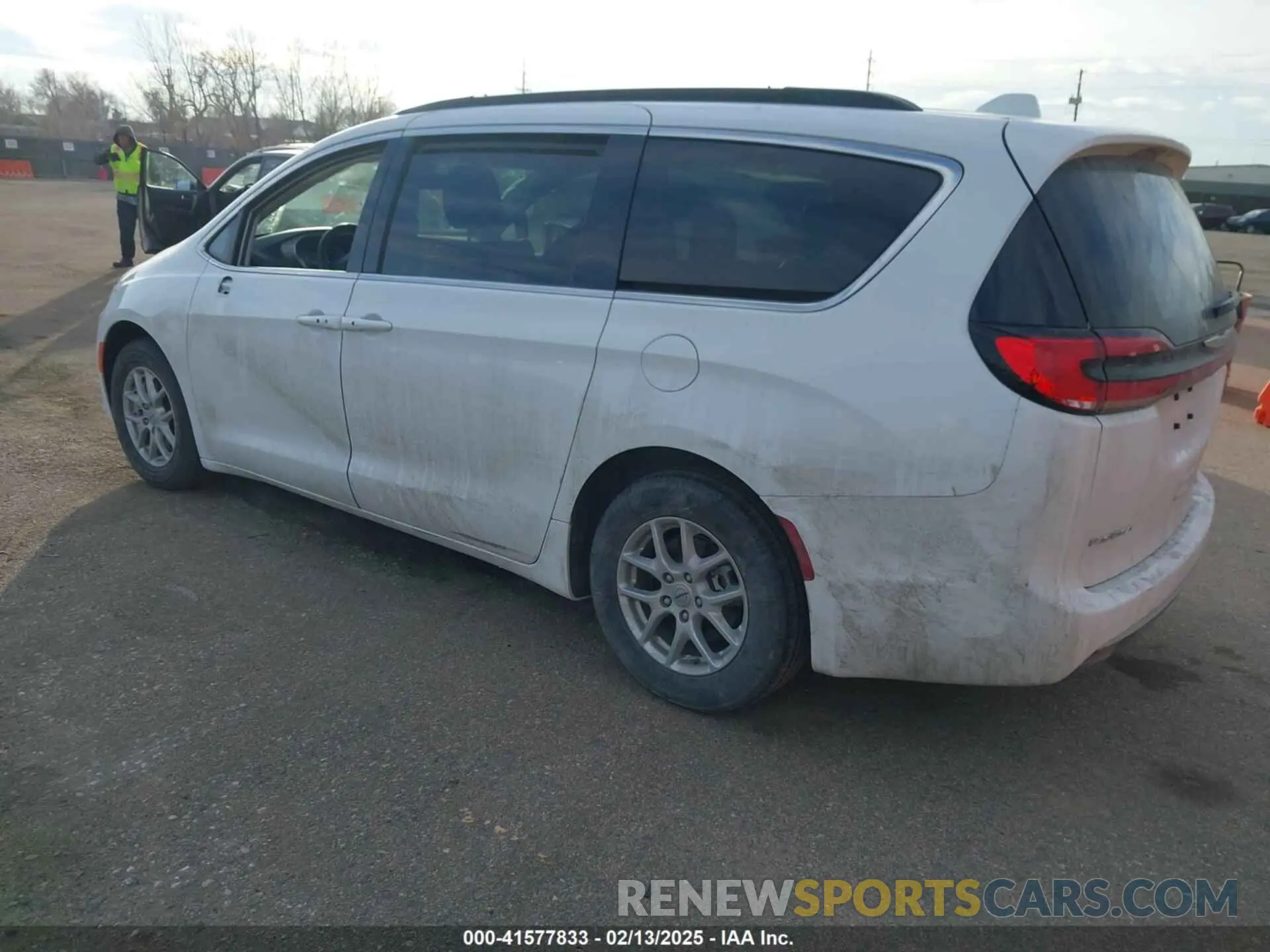 3 Фотография поврежденного автомобиля 2C4RC1BG6NR188812 CHRYSLER PACIFICA 2022