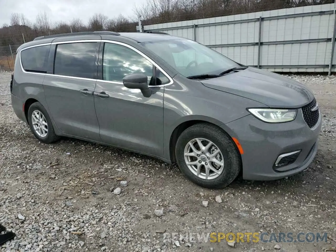 4 Photograph of a damaged car 2C4RC1BG7NR142969 CHRYSLER PACIFICA 2022