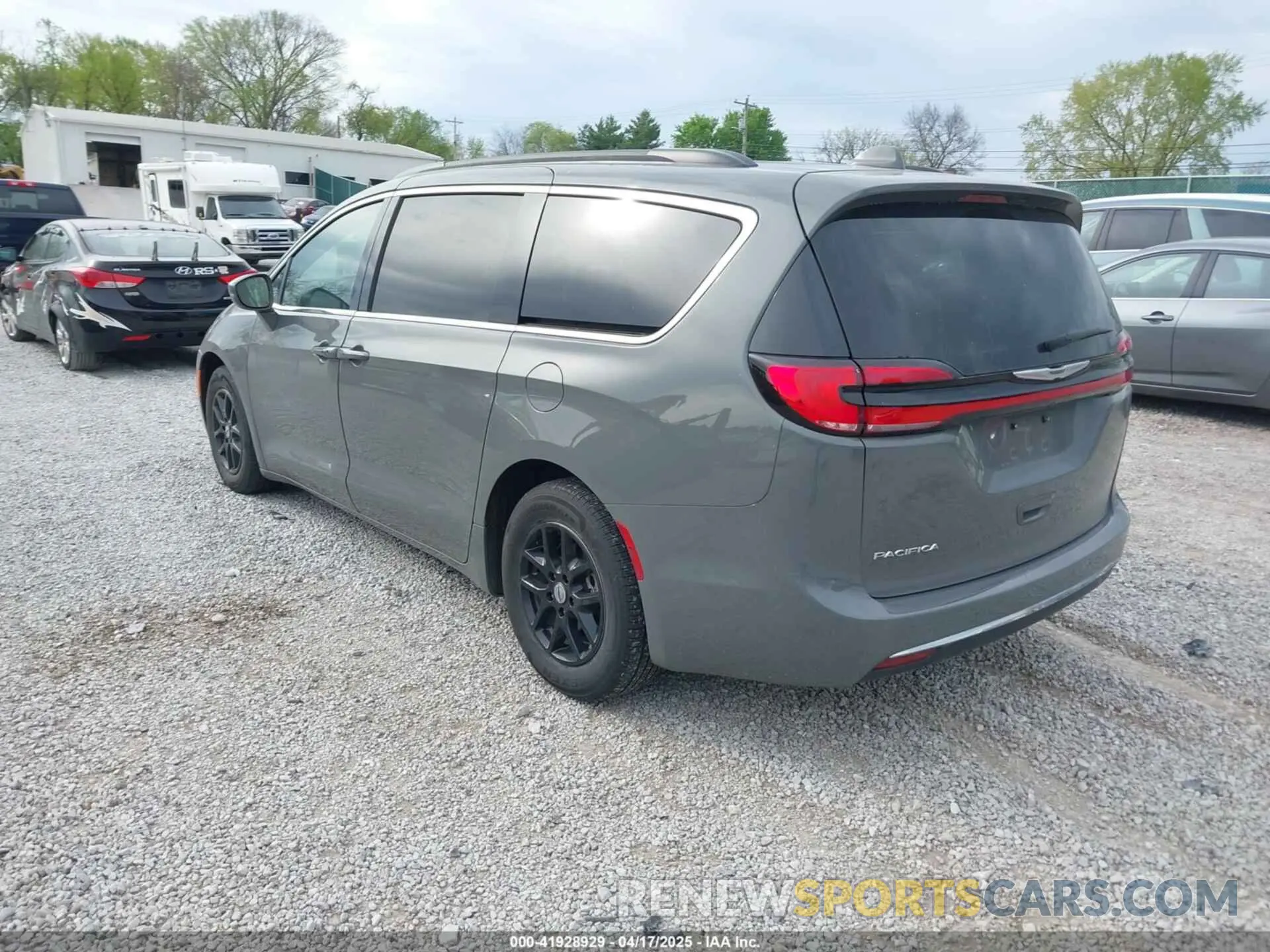 3 Фотография поврежденного автомобиля 2C4RC1BG7NR168519 CHRYSLER PACIFICA 2022