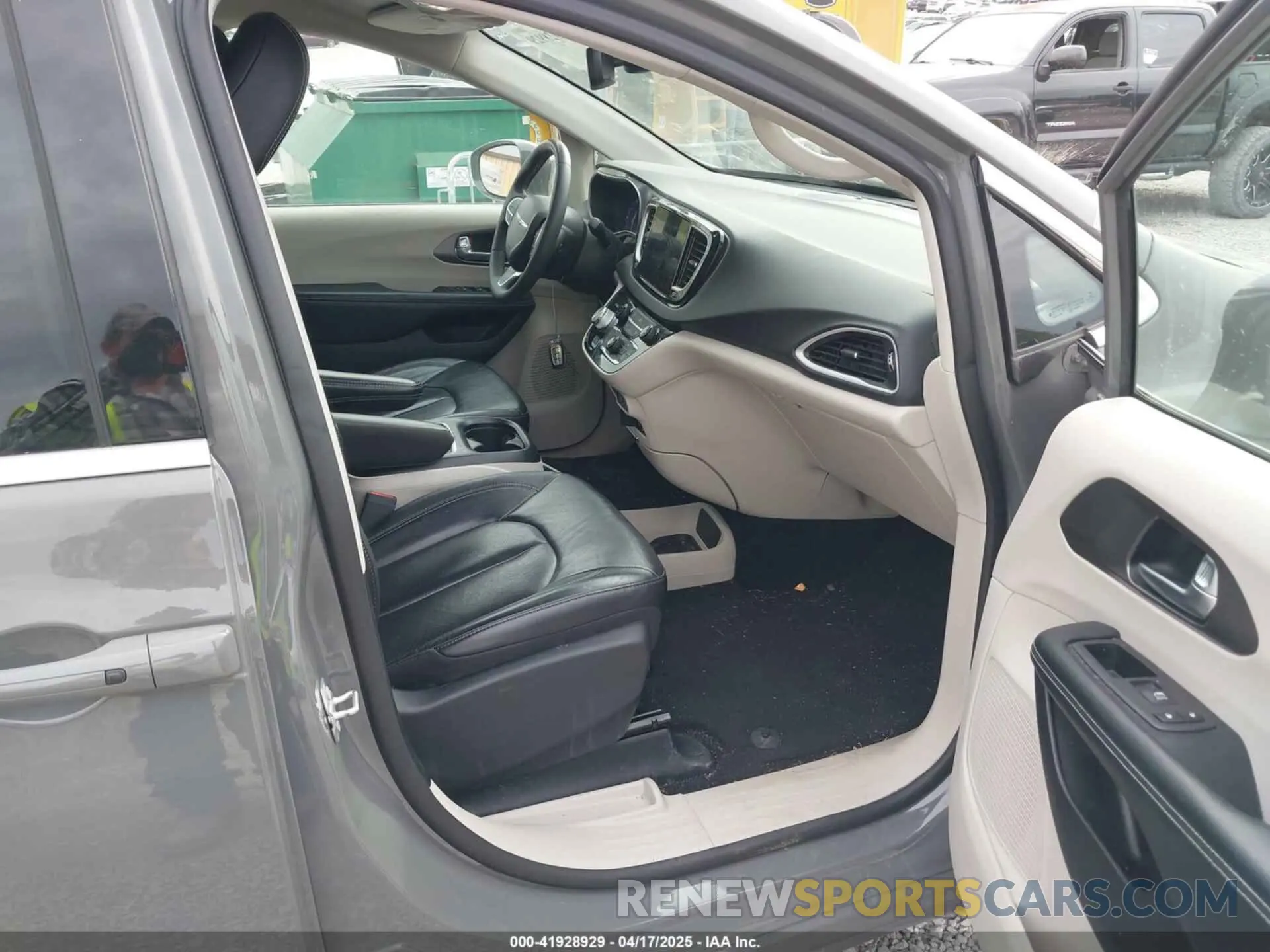 5 Фотография поврежденного автомобиля 2C4RC1BG7NR168519 CHRYSLER PACIFICA 2022