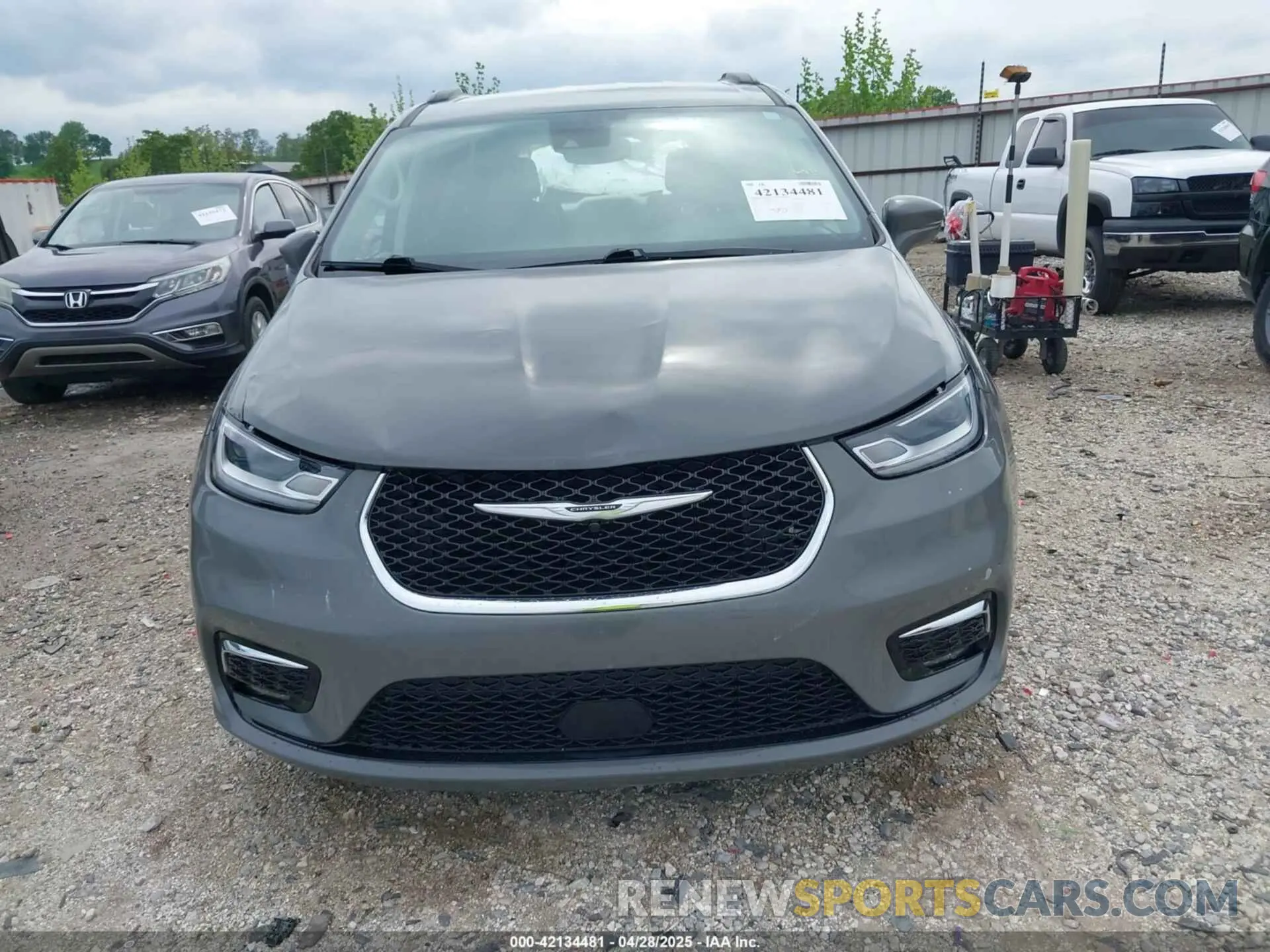 12 Photograph of a damaged car 2C4RC1BG8NR112881 CHRYSLER PACIFICA 2022