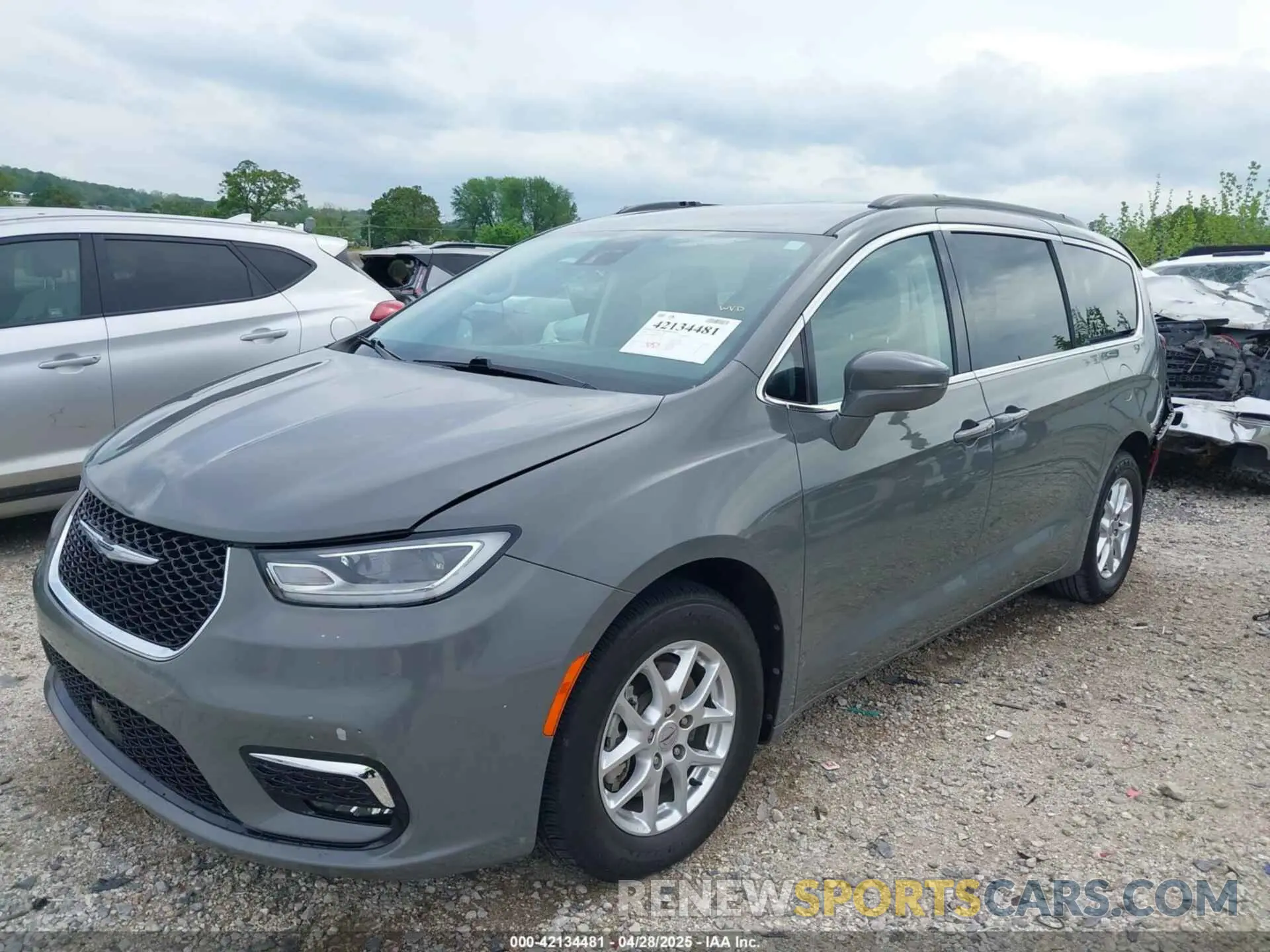 2 Photograph of a damaged car 2C4RC1BG8NR112881 CHRYSLER PACIFICA 2022