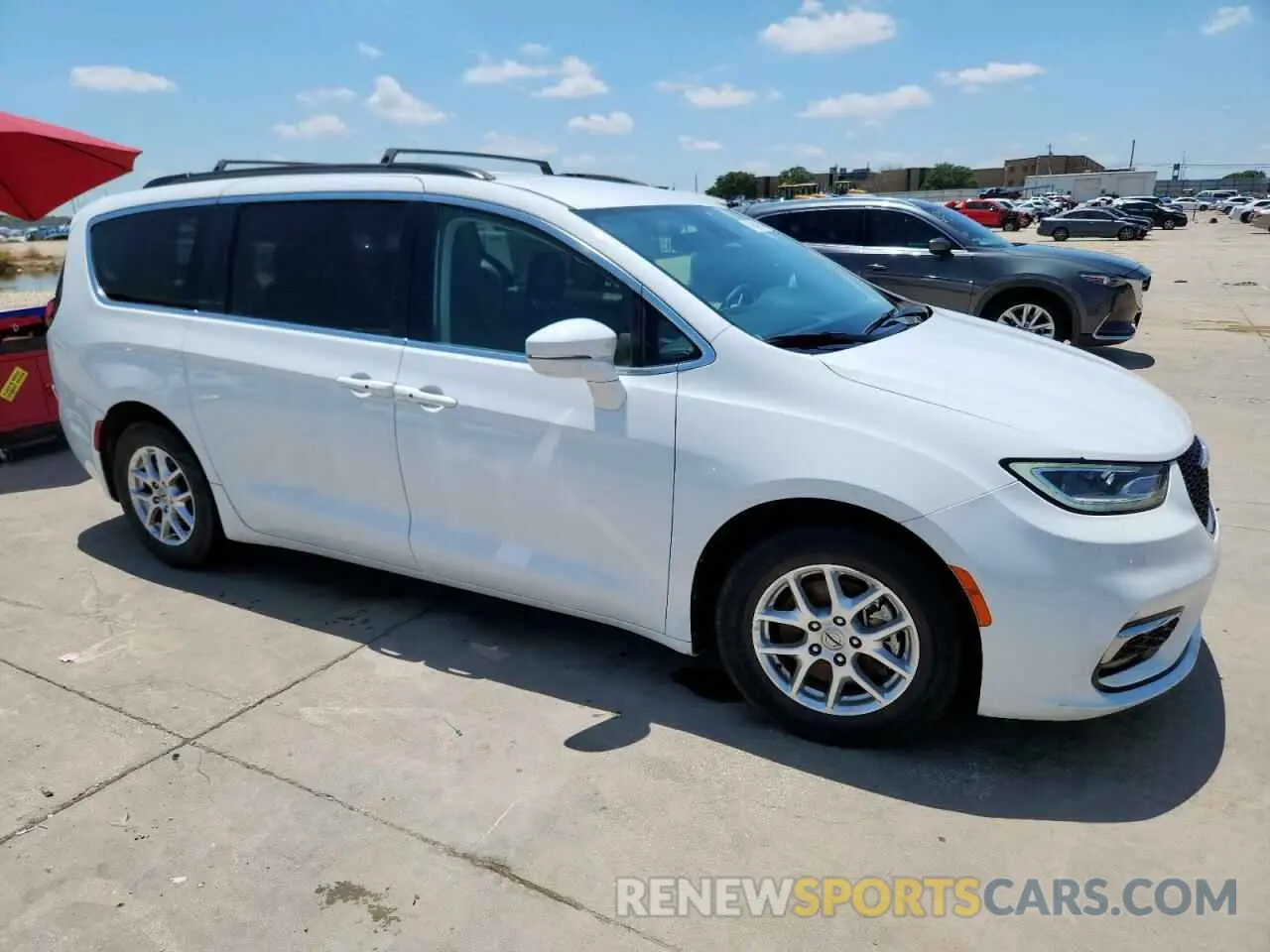 4 Photograph of a damaged car 2C4RC1BG8NR125999 CHRYSLER PACIFICA 2022