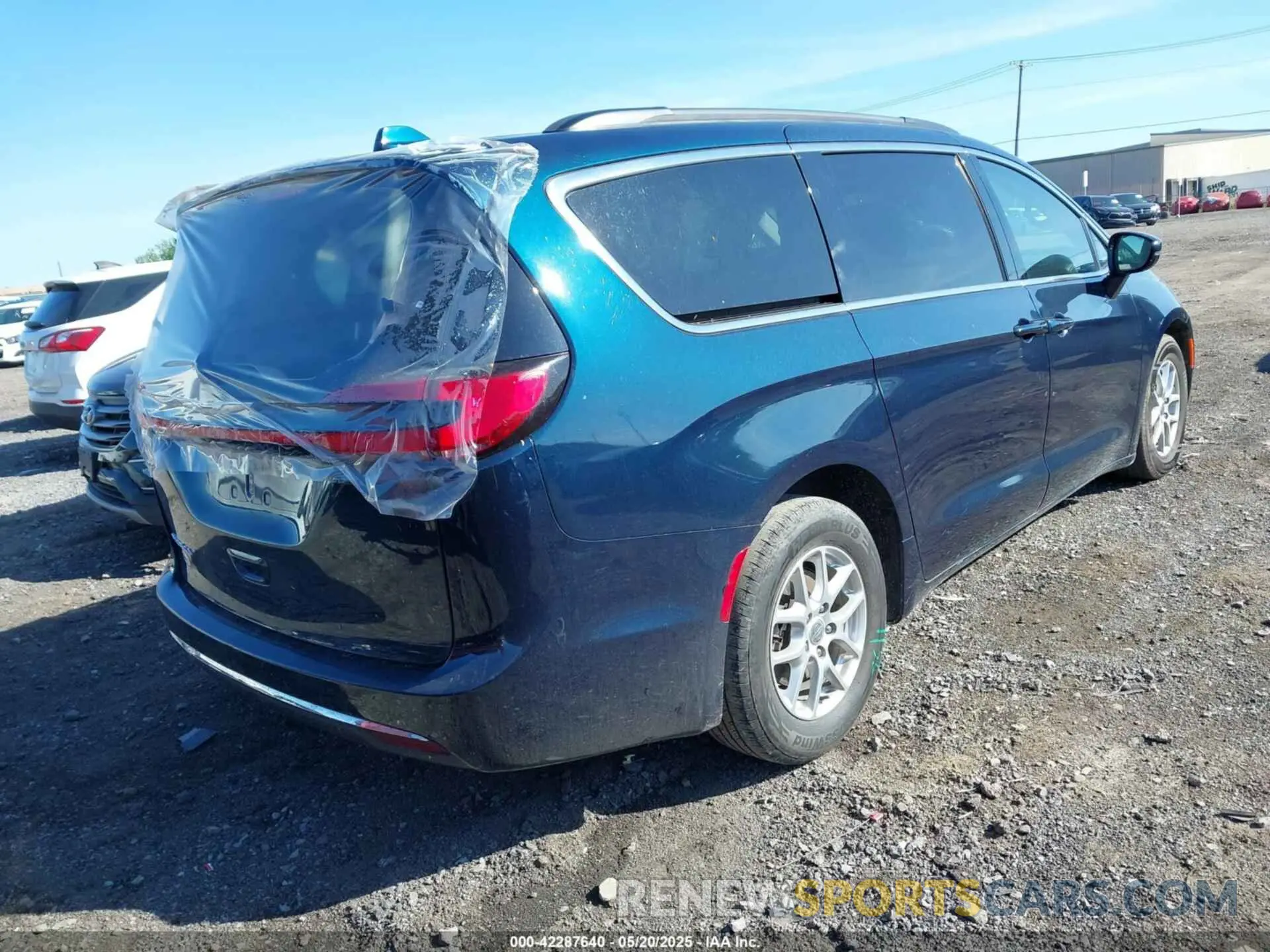 4 Фотография поврежденного автомобиля 2C4RC1BG8NR186558 CHRYSLER PACIFICA 2022