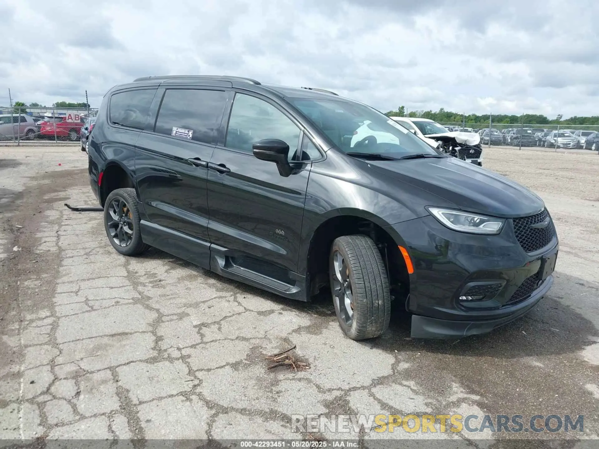 1 Фотография поврежденного автомобиля 2C4RC1BG8NR195566 CHRYSLER PACIFICA 2022