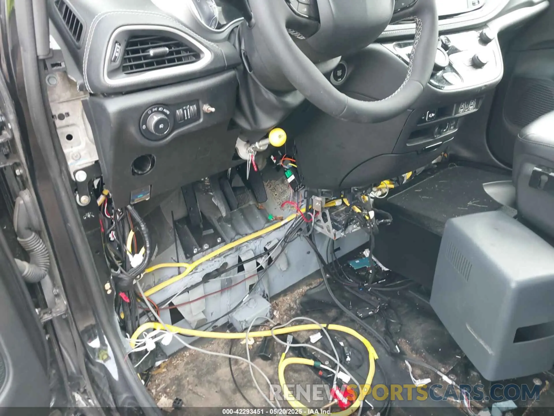 19 Фотография поврежденного автомобиля 2C4RC1BG8NR195566 CHRYSLER PACIFICA 2022