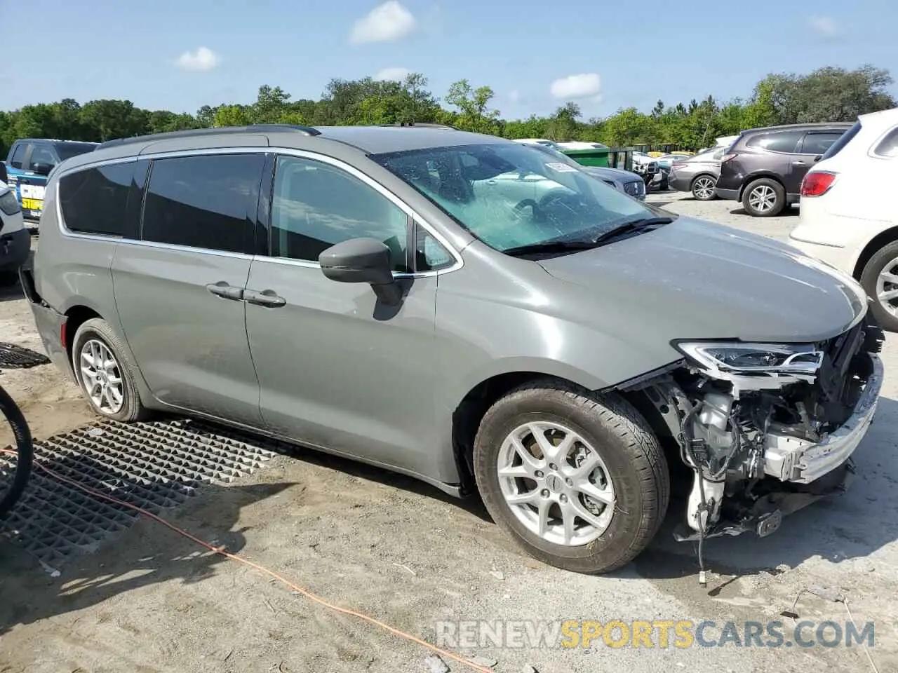 4 Photograph of a damaged car 2C4RC1BG8NR218084 CHRYSLER PACIFICA 2022