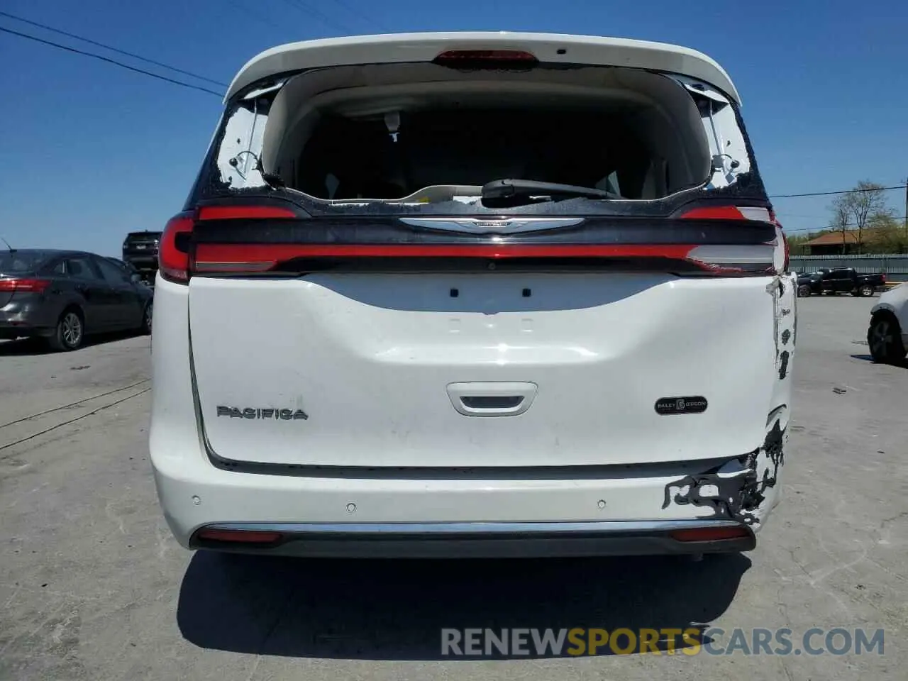 6 Фотография поврежденного автомобиля 2C4RC1BG9NR105132 CHRYSLER PACIFICA 2022