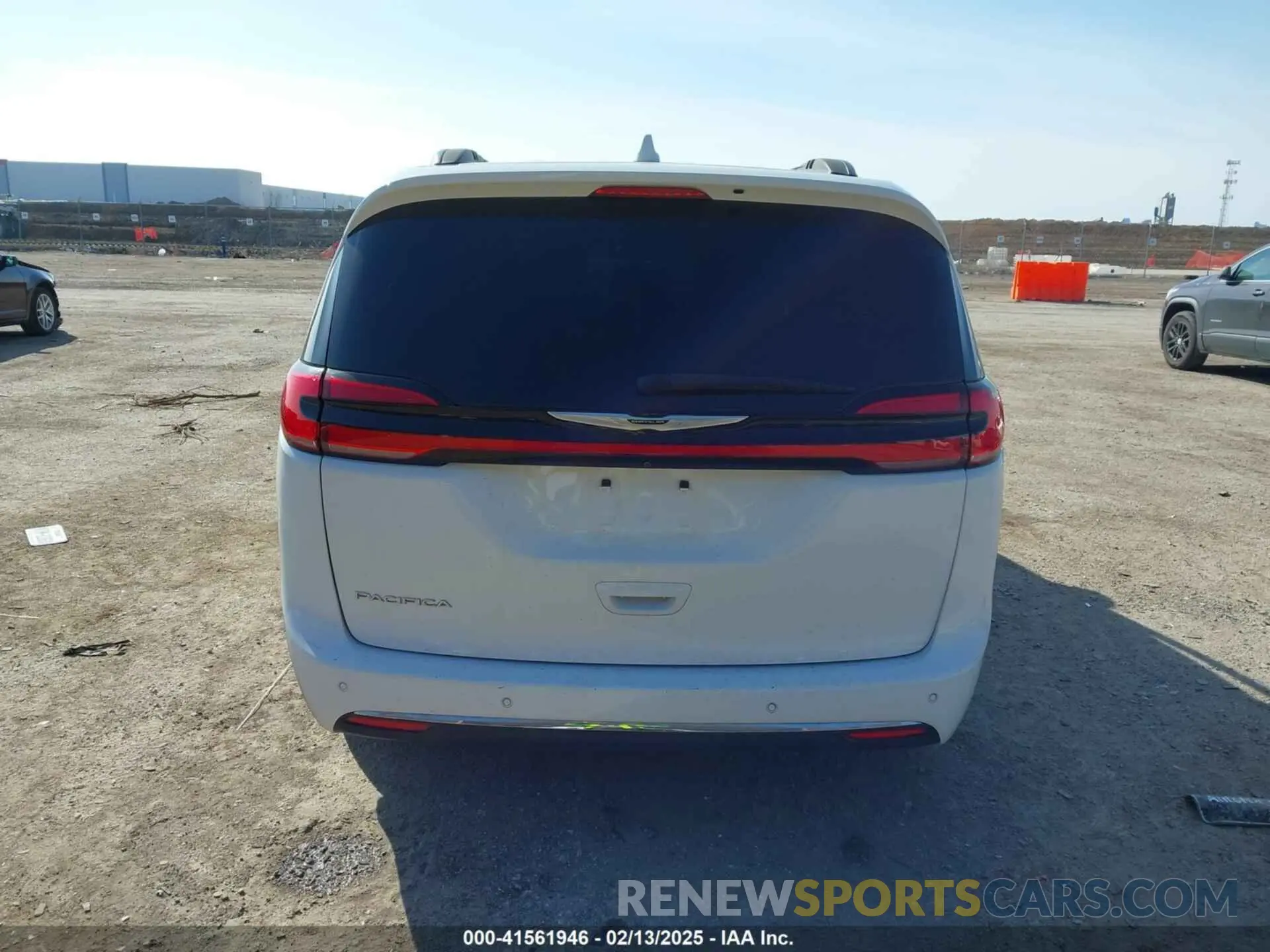 17 Фотография поврежденного автомобиля 2C4RC1BG9NR140561 CHRYSLER PACIFICA 2022