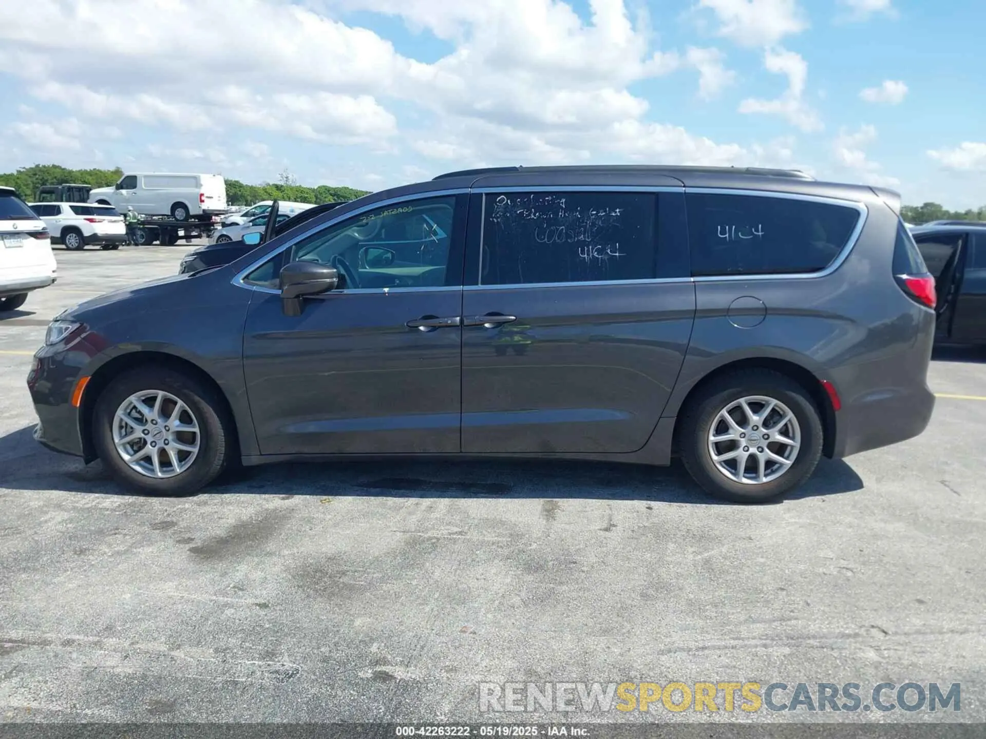 14 Фотография поврежденного автомобиля 2C4RC1BG9NR214688 CHRYSLER PACIFICA 2022