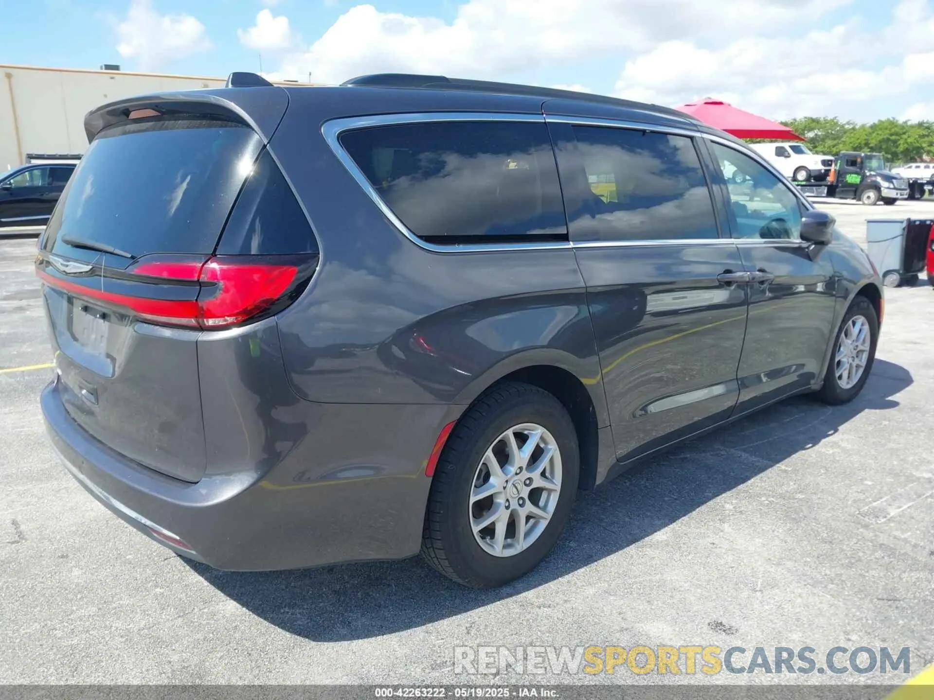 4 Фотография поврежденного автомобиля 2C4RC1BG9NR214688 CHRYSLER PACIFICA 2022