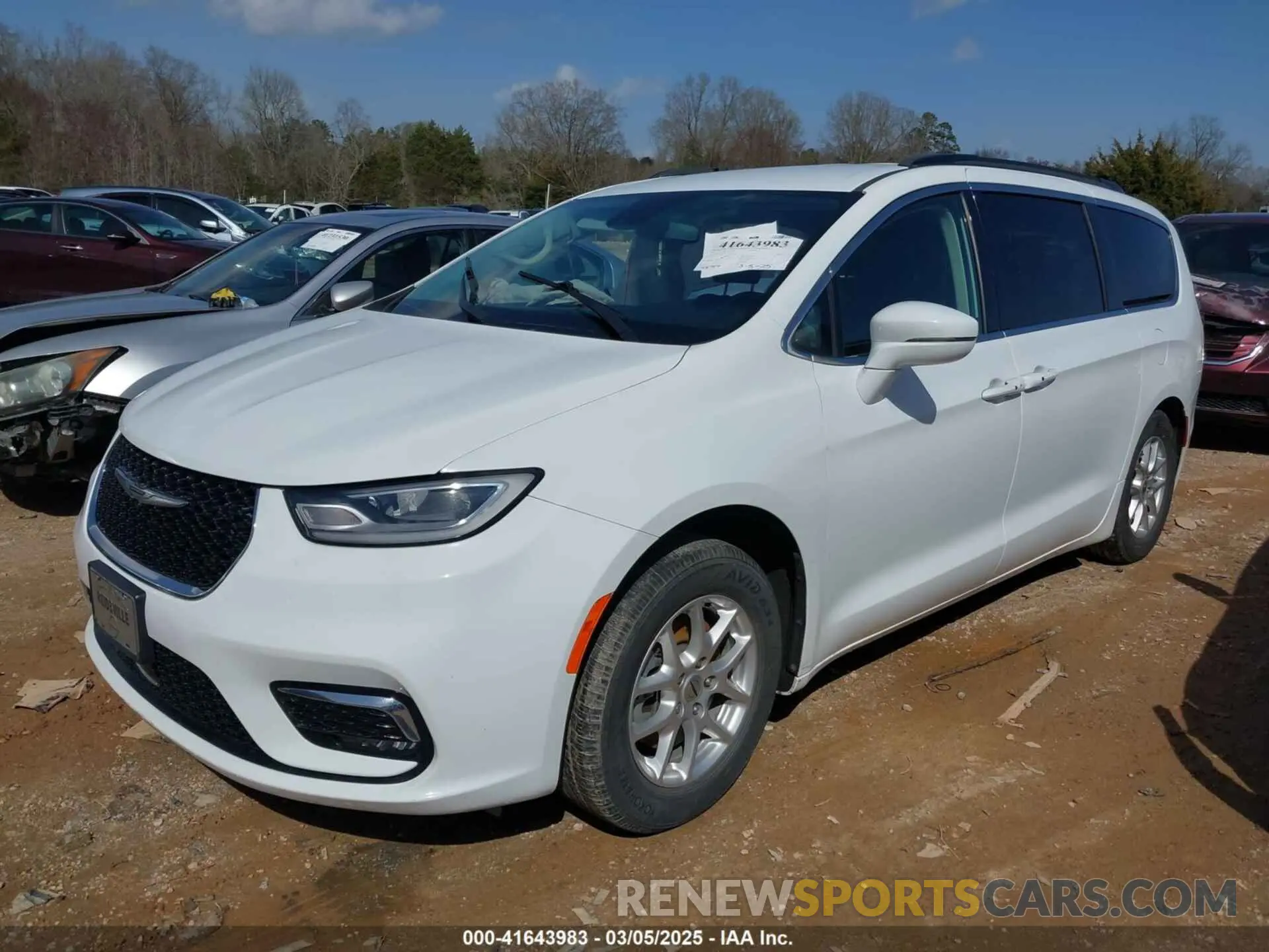 2 Фотография поврежденного автомобиля 2C4RC1BGXNR132615 CHRYSLER PACIFICA 2022