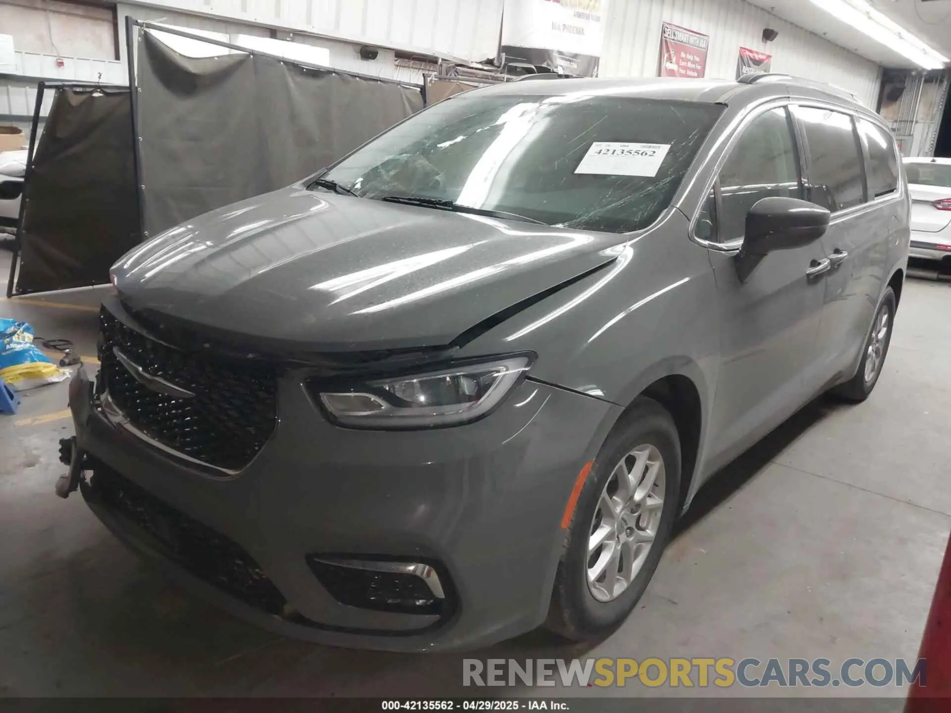 2 Photograph of a damaged car 2C4RC1BGXNR235047 CHRYSLER PACIFICA 2022