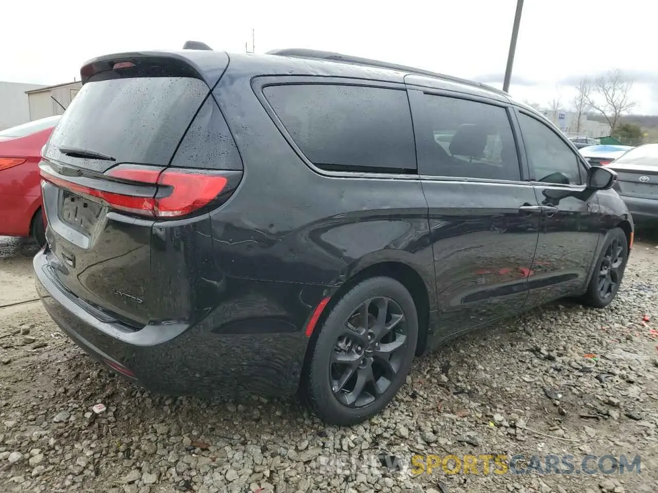 3 Photograph of a damaged car 2C4RC1GG1NR182988 CHRYSLER PACIFICA 2022