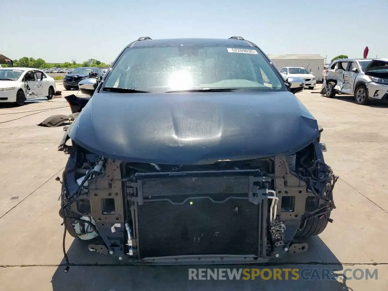 5 Photograph of a damaged car 2C4RC1GG3NR234282 CHRYSLER PACIFICA 2022