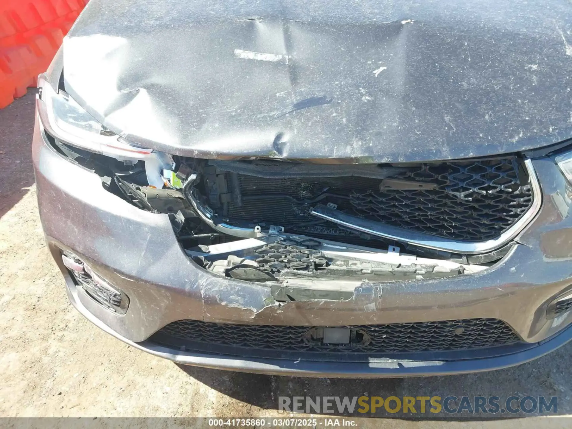 6 Photograph of a damaged car 2C4RC1GG6NR134127 CHRYSLER PACIFICA 2022
