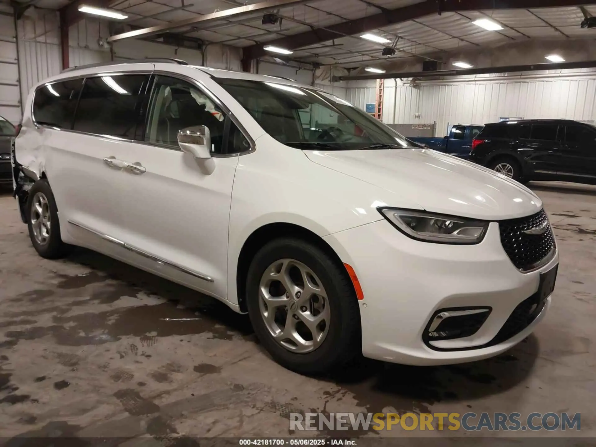 1 Photograph of a damaged car 2C4RC1GG6NR147220 CHRYSLER PACIFICA 2022