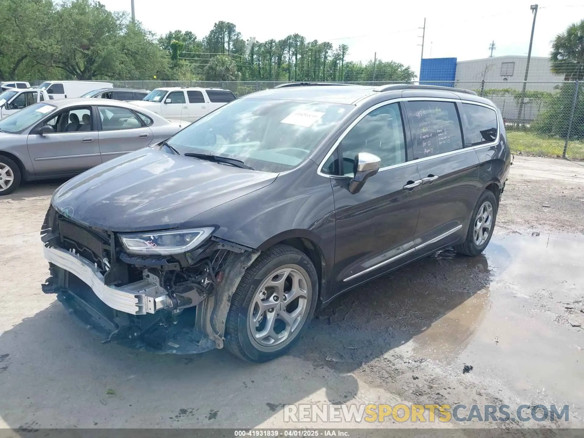 2 Фотография поврежденного автомобиля 2C4RC1GG6NR201079 CHRYSLER PACIFICA 2022