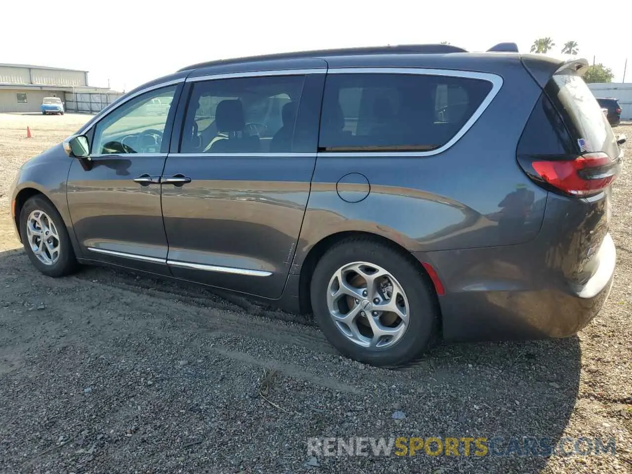 2 Фотография поврежденного автомобиля 2C4RC1GGXNR215860 CHRYSLER PACIFICA 2022