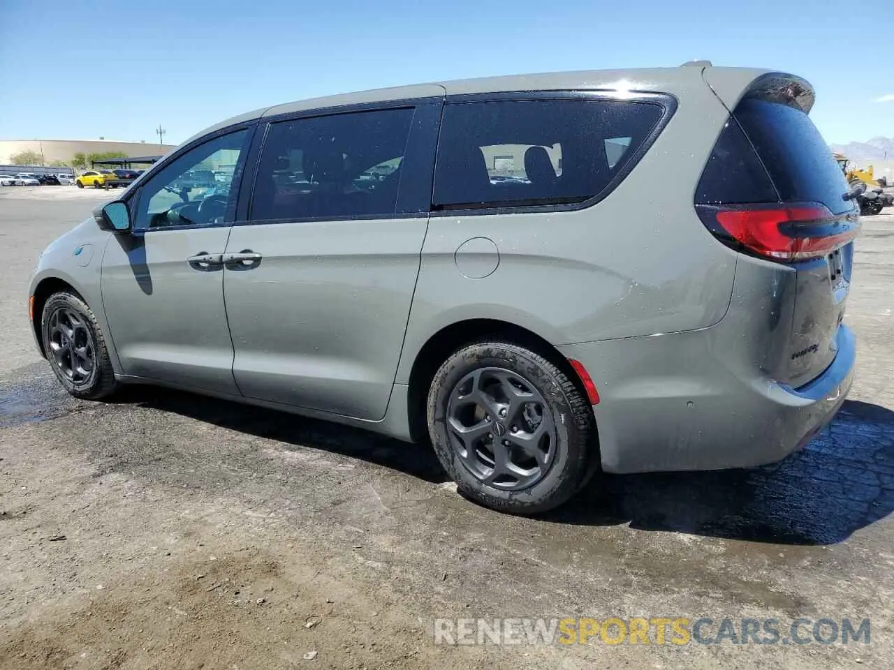 2 Photograph of a damaged car 2C4RC1L71NR134672 CHRYSLER PACIFICA 2022
