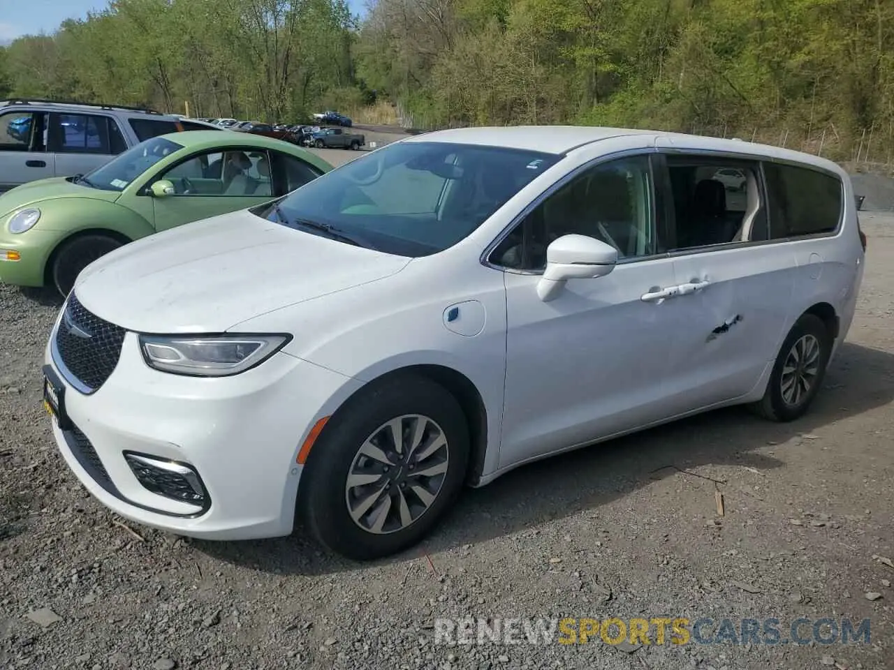 1 Photograph of a damaged car 2C4RC1L75NR121343 CHRYSLER PACIFICA 2022