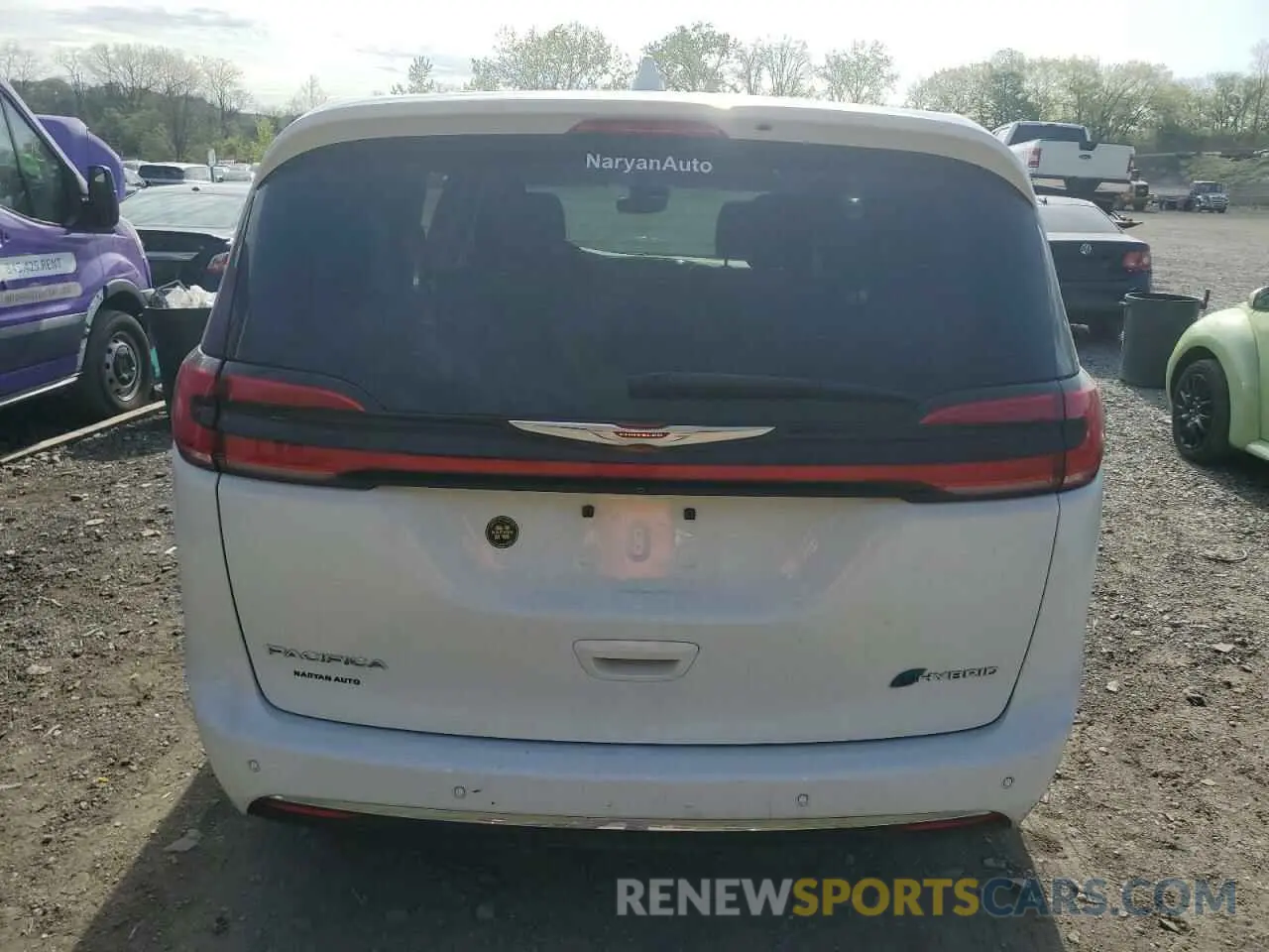 6 Photograph of a damaged car 2C4RC1L75NR121343 CHRYSLER PACIFICA 2022