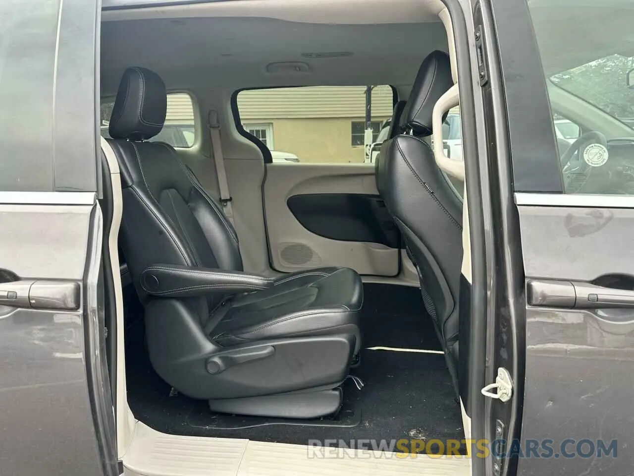 7 Фотография поврежденного автомобиля 2C4RC1L75NR139518 CHRYSLER PACIFICA 2022