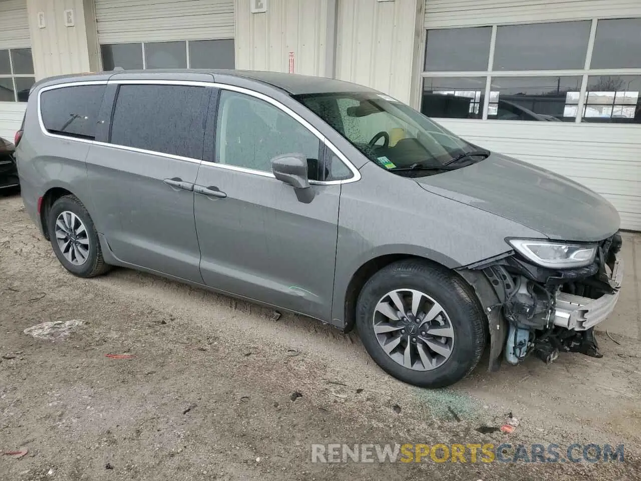 4 Фотография поврежденного автомобиля 2C4RC1L76NR121111 CHRYSLER PACIFICA 2022