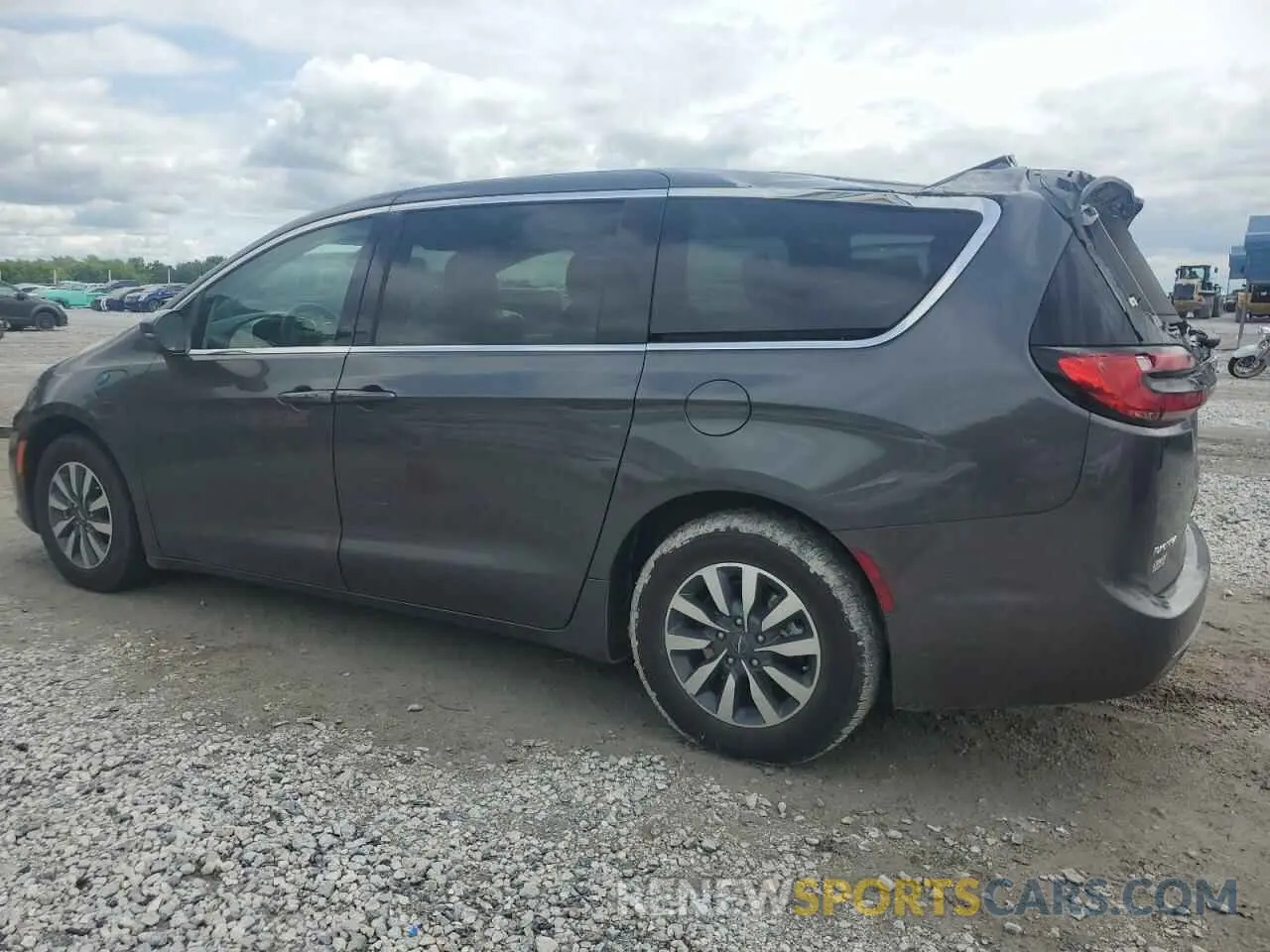 2 Фотография поврежденного автомобиля 2C4RC1L7XNR161269 CHRYSLER PACIFICA 2022
