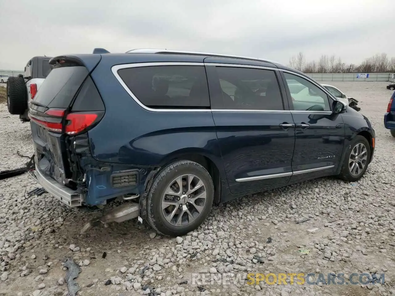 3 Photograph of a damaged car 2C4RC1N71NR189877 CHRYSLER PACIFICA 2022